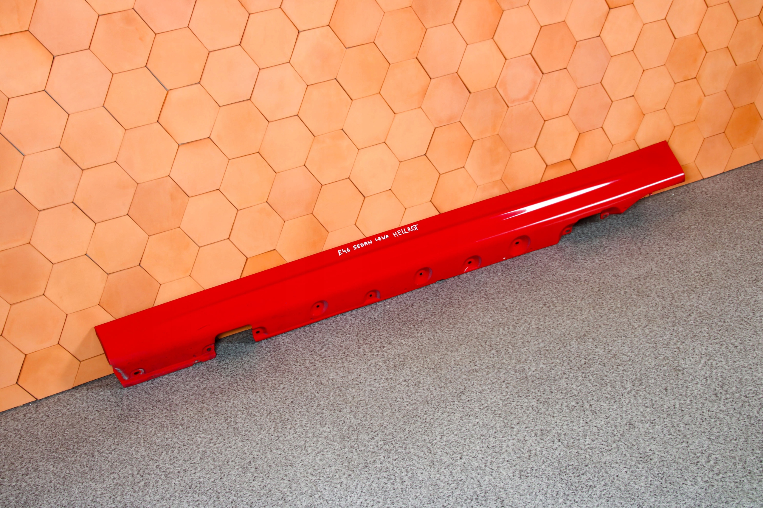 BMW E46 sedan KOMBI moulding threshold left 8209755