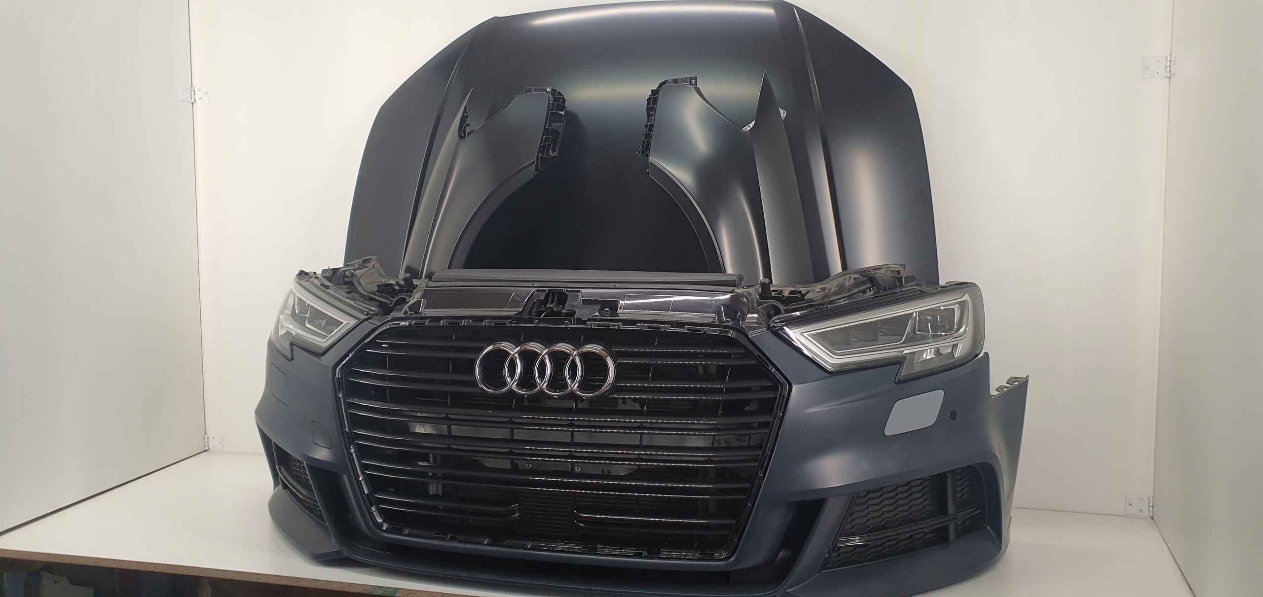 AUDI A3 8V SEDAN S-LINE 17-19 KOMPLETNY PRZÓD LED Producent części Audi