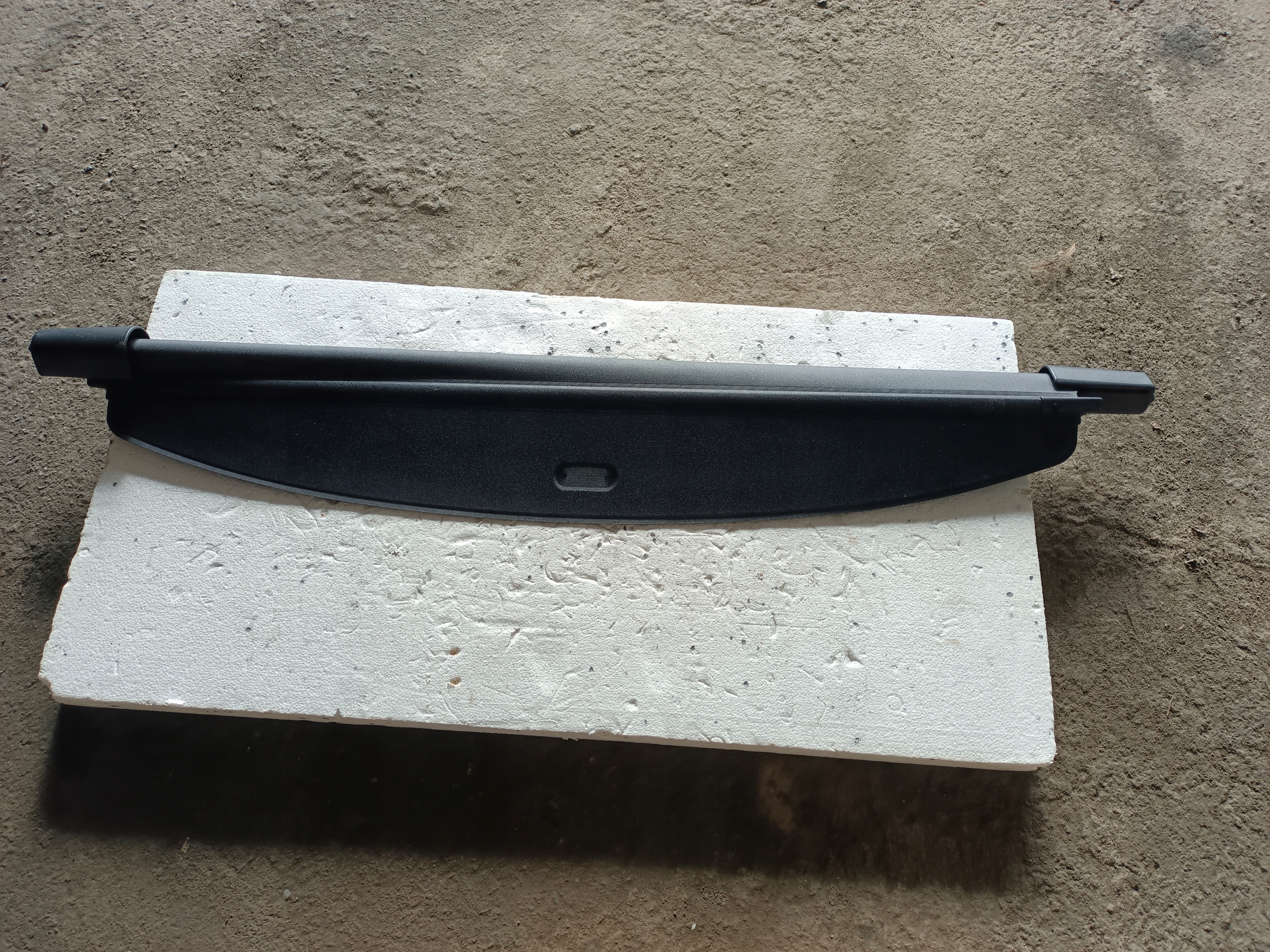 Рольставни багажника MAZDA 2 DY 03-08r