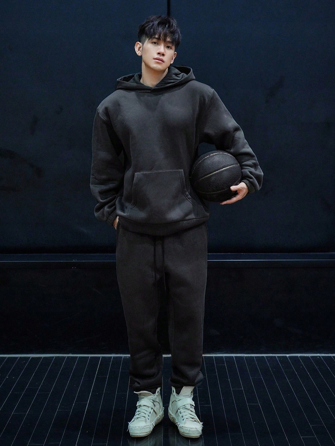 SHEIN SZARY KOMPLET SPODNIE DRESOWE BLUZA Z KAPTUREM L 568 Wzór dominujący bez wzoru