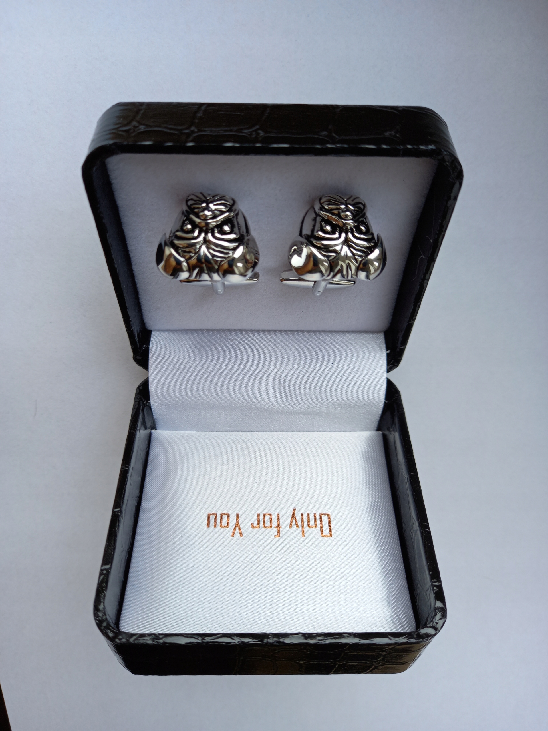 Stříbrné manžetové knoflíčky na hlavu psa Mops Buldok