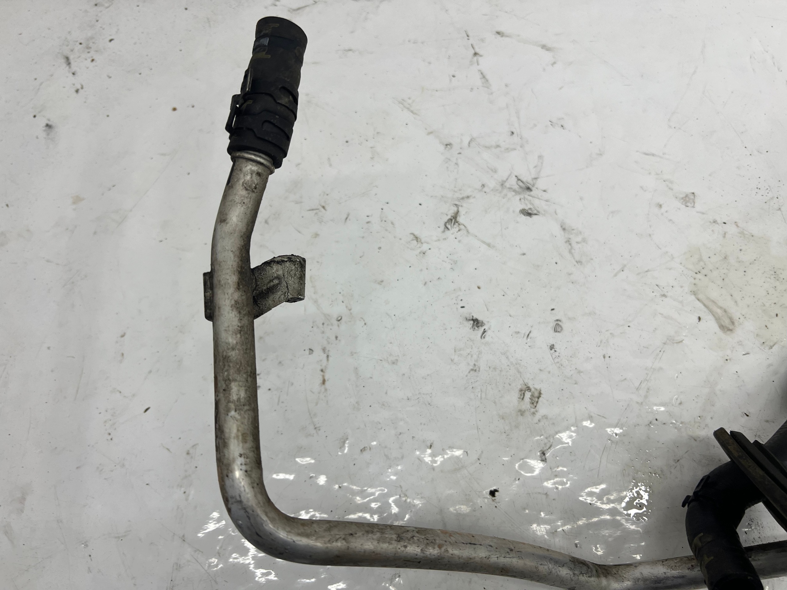 AUDI A6 A7 C7 prijenos cijevčica vode 4G0121485T