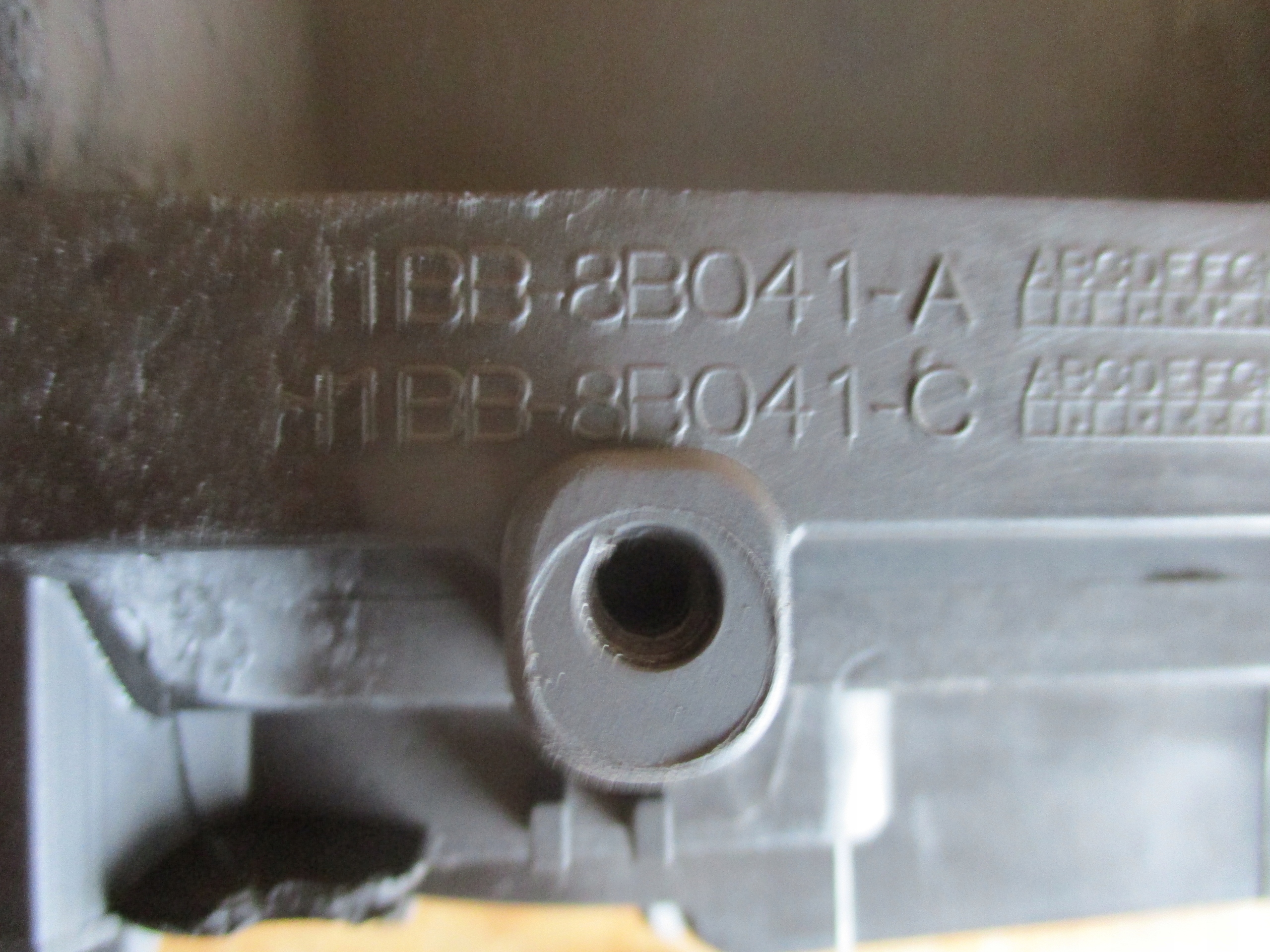 bar, wall front FORD FIESTA MK8