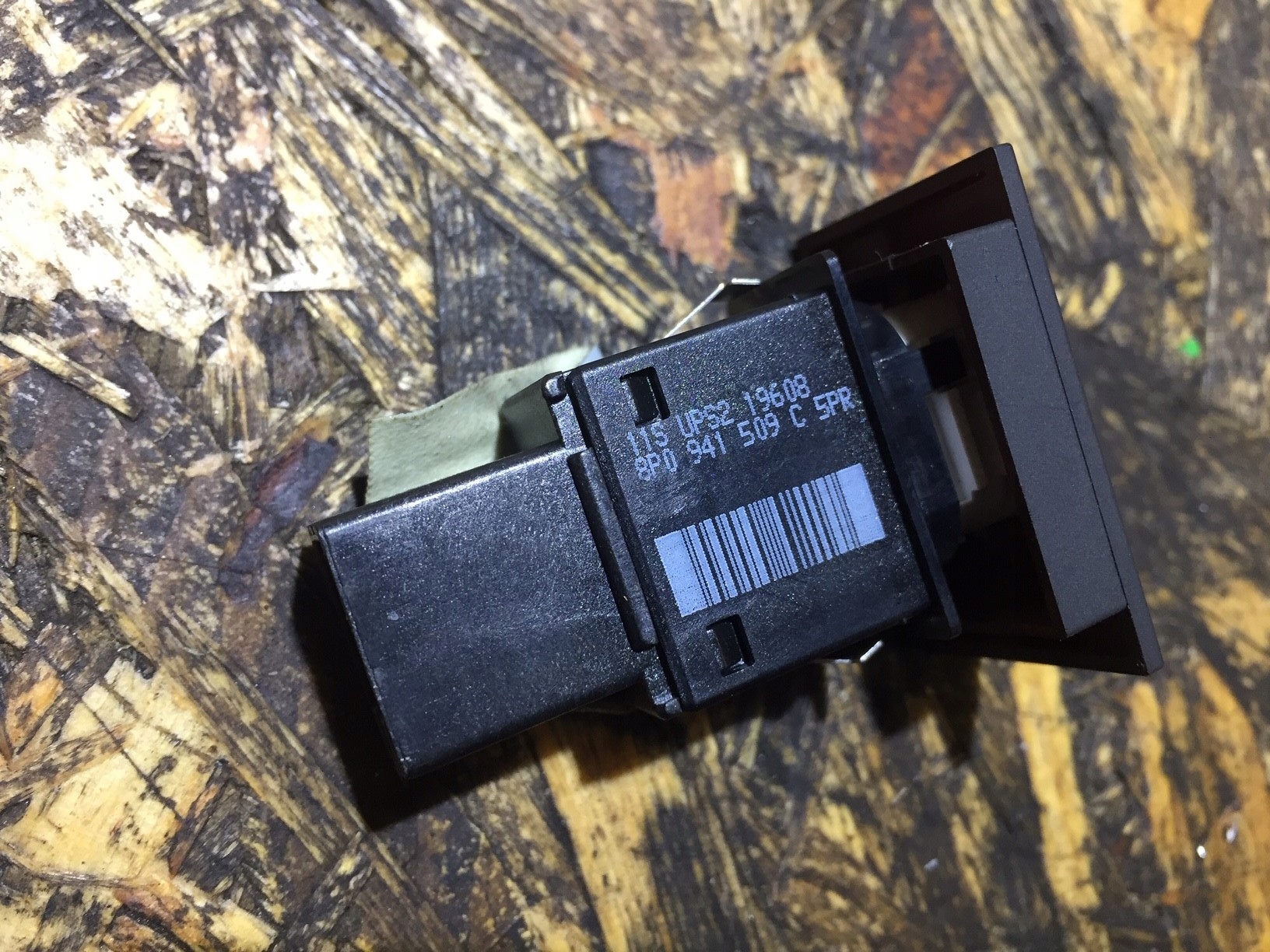 AUDI A3 8P LIFT switch of warning lights 8P0941509C