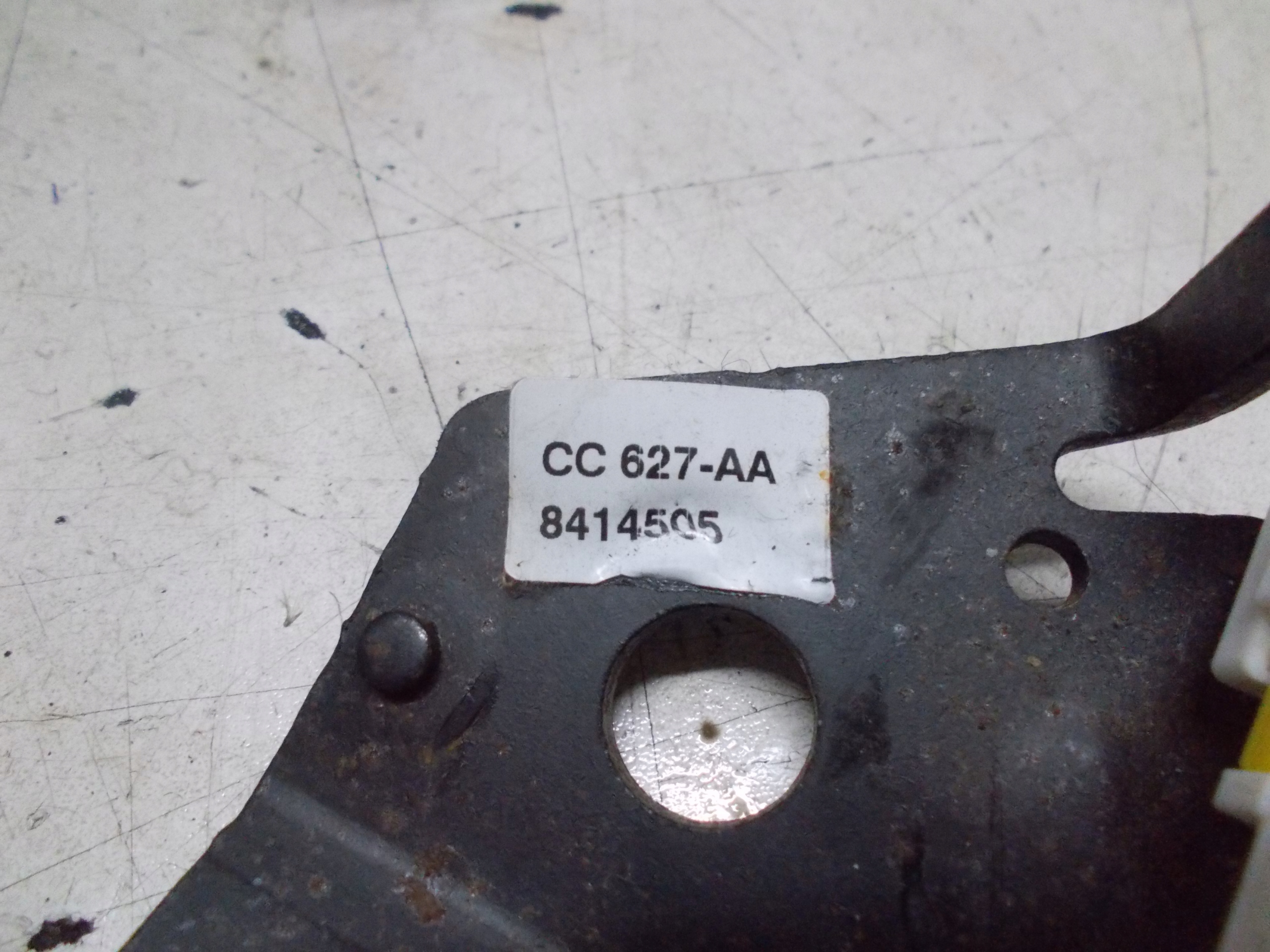 CITROEN C4 08R Fixation arbre ceintures sécurité de Sécurité KANAPY Arrière