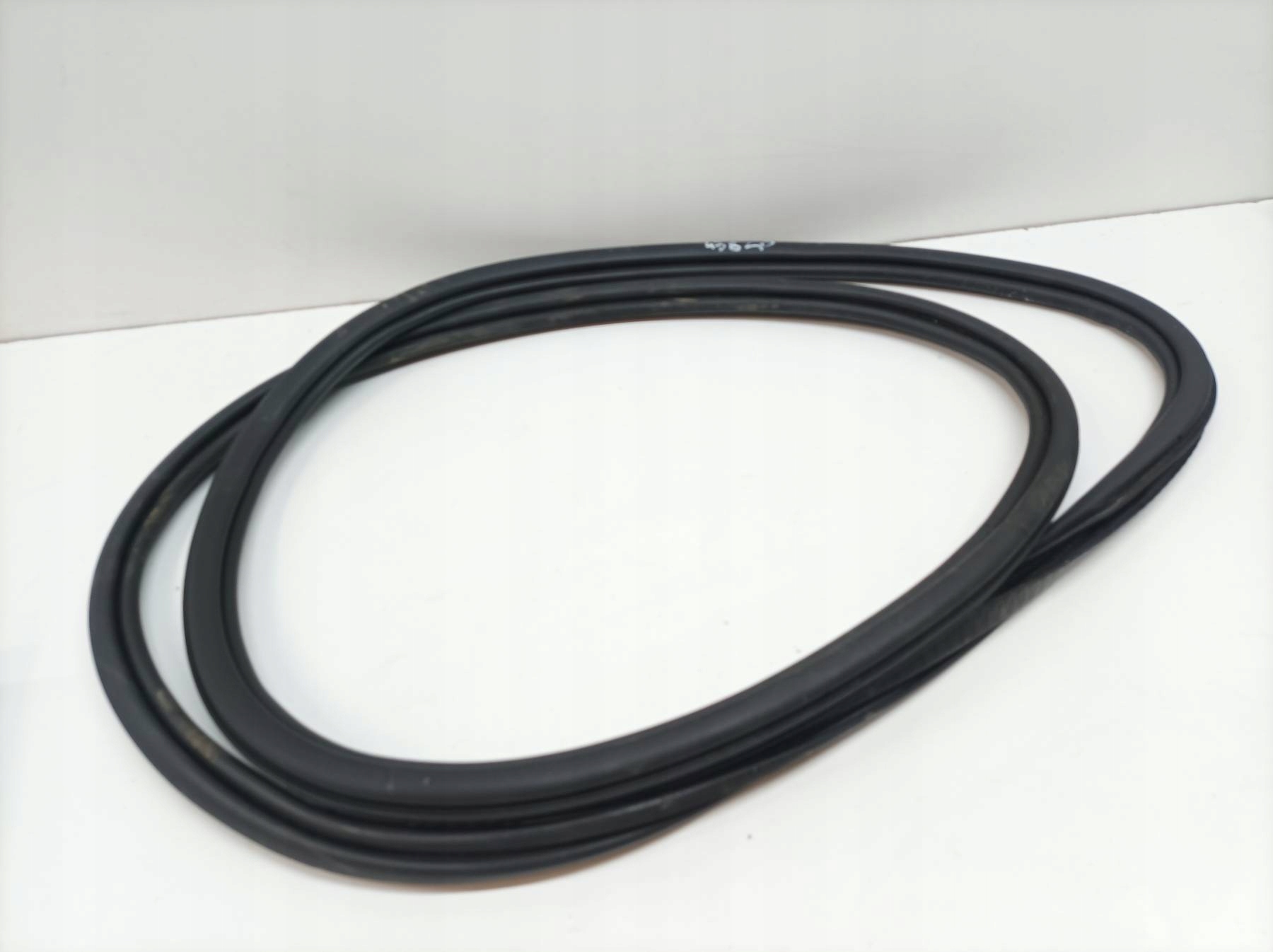 gasket door left front driver´s bodywork Volvo V60 II (2018- )