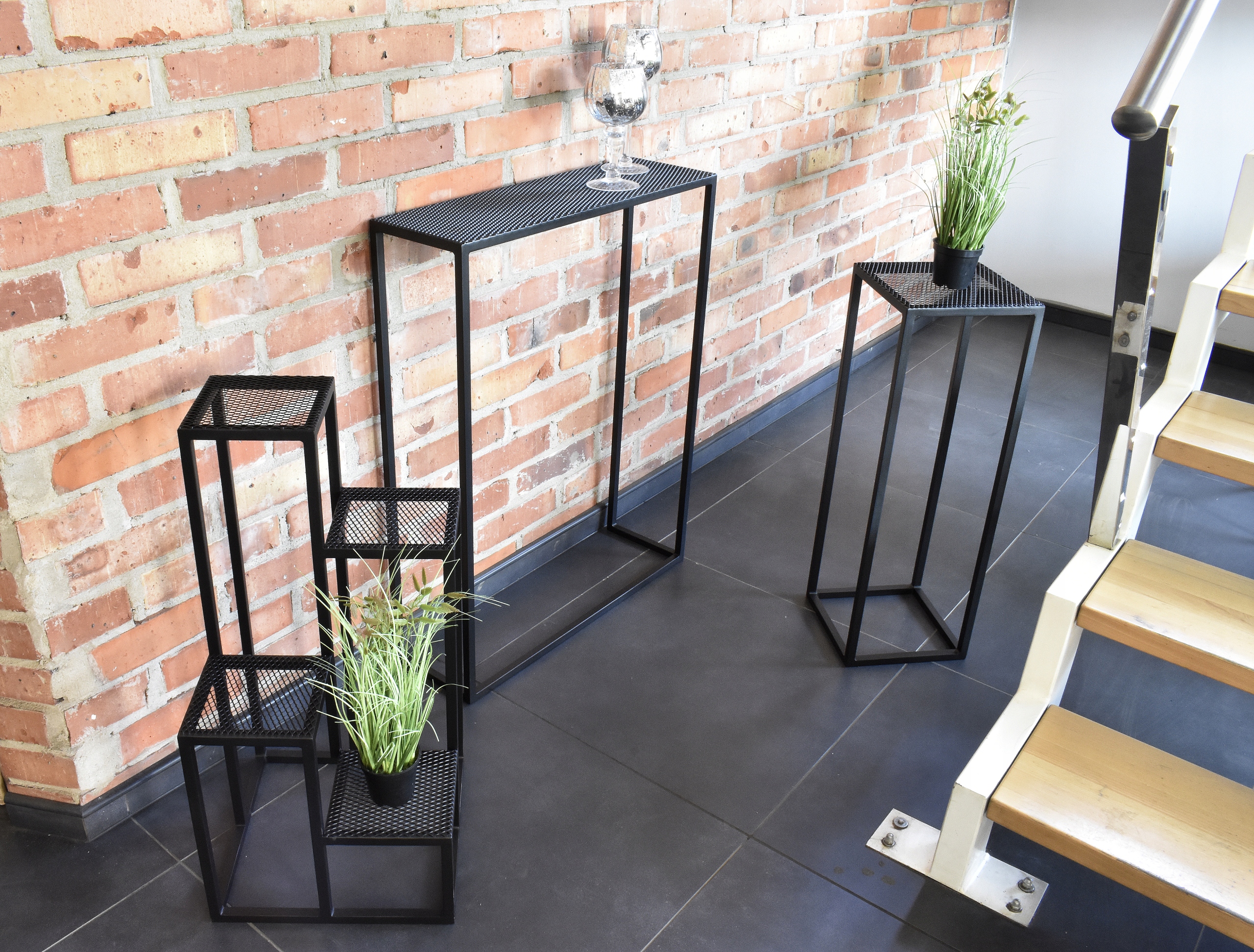 CZARNY KWIETNIK STOJĄCY STOJAK NA KWIATY LOFT Kod producenta koygarden