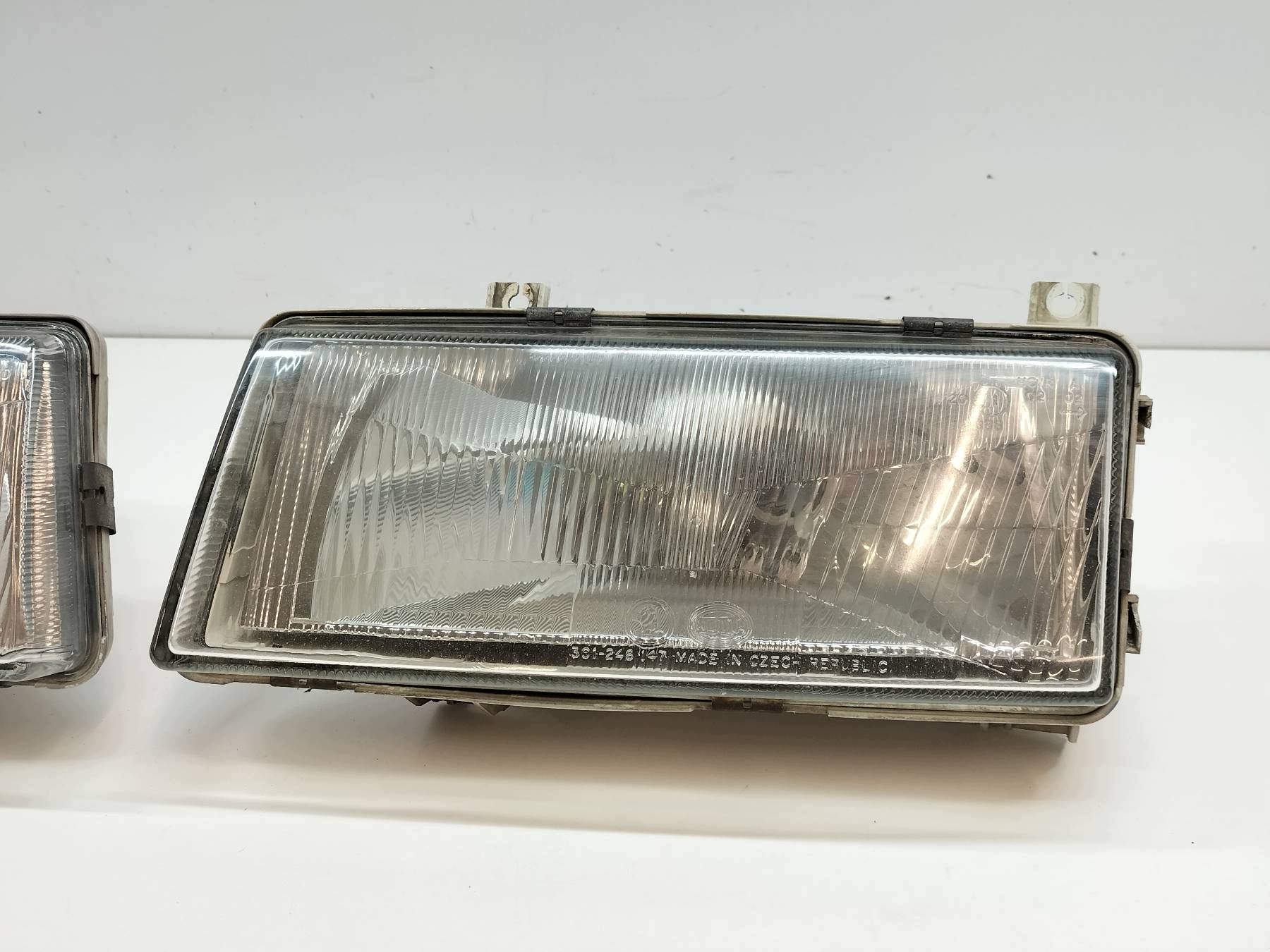 light front KOMPLET Skoda Felicia and (1994-2001)
