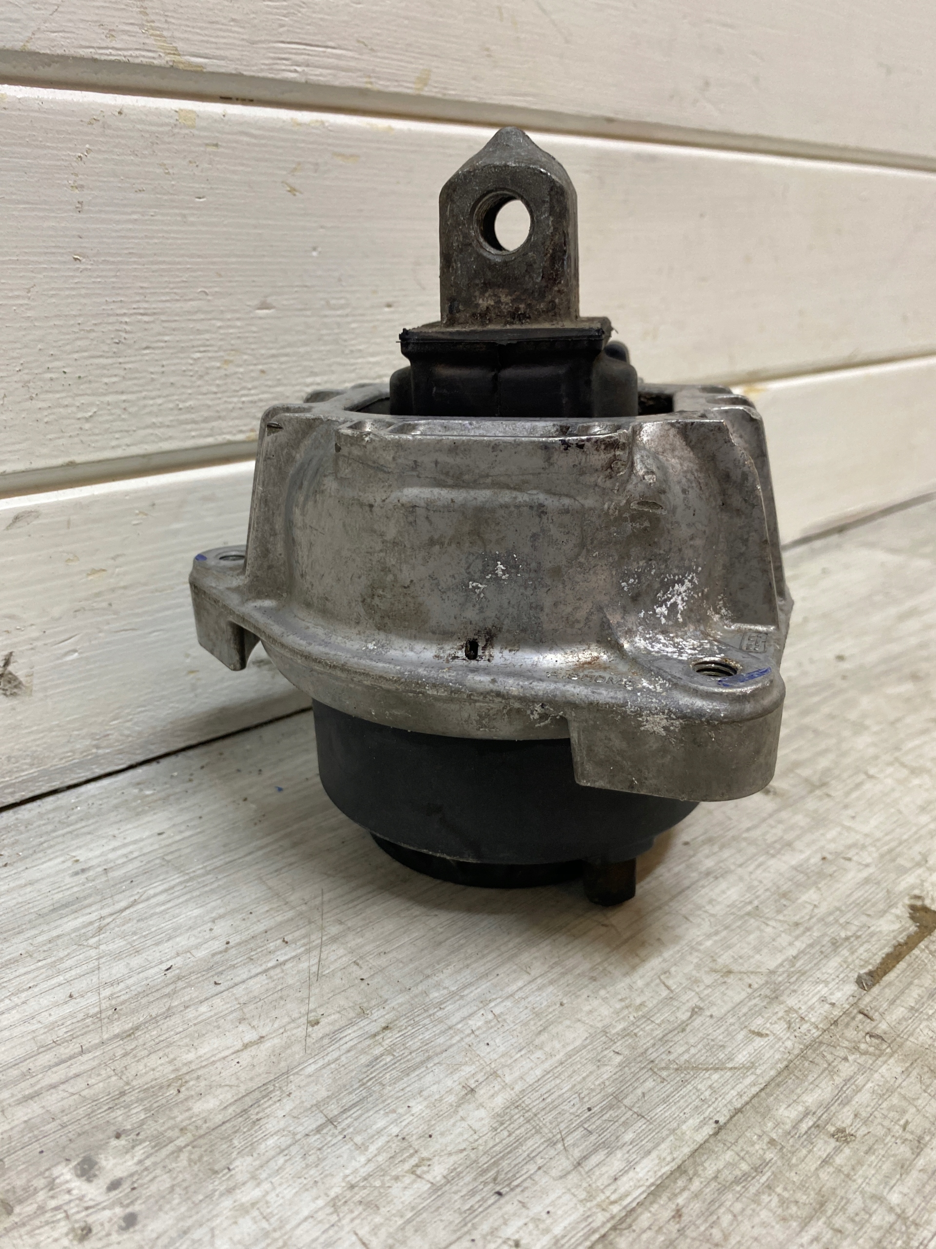 engine mount BMW 5 F10 7 F01 6777382