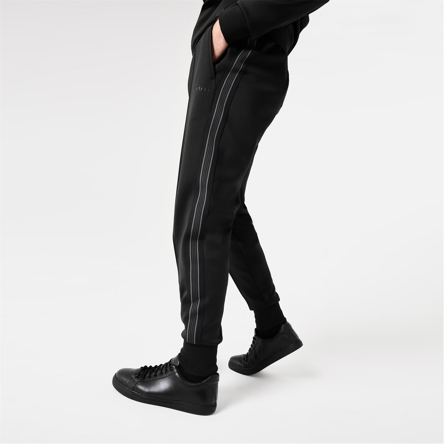 M8185 MĘSKIE SPODNIE DRESOWE FIRETRAP 2XL Kolor czarny