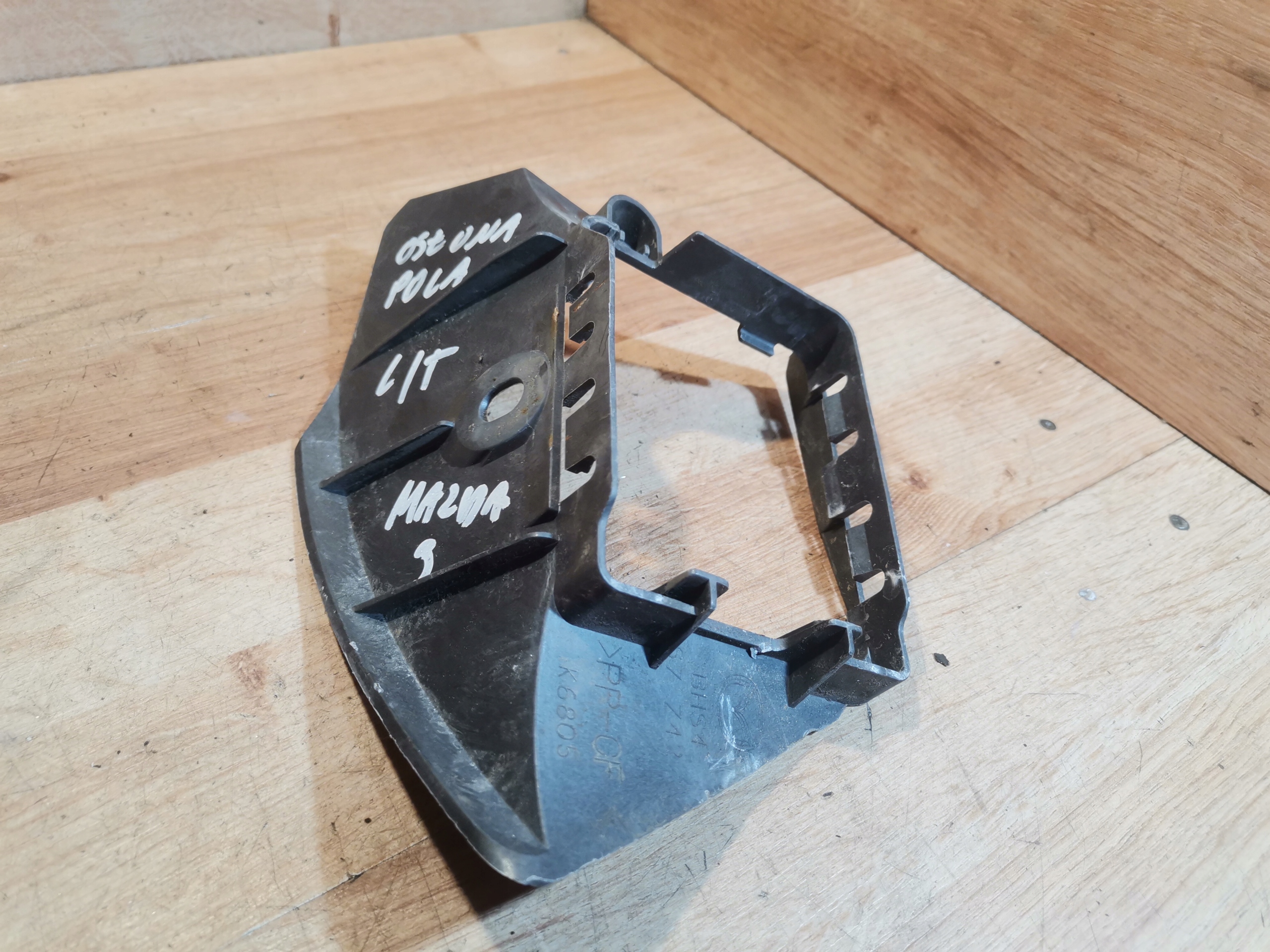 holder of the sensor MARTWEGO POLA left rear part MAZDA 3 BM
