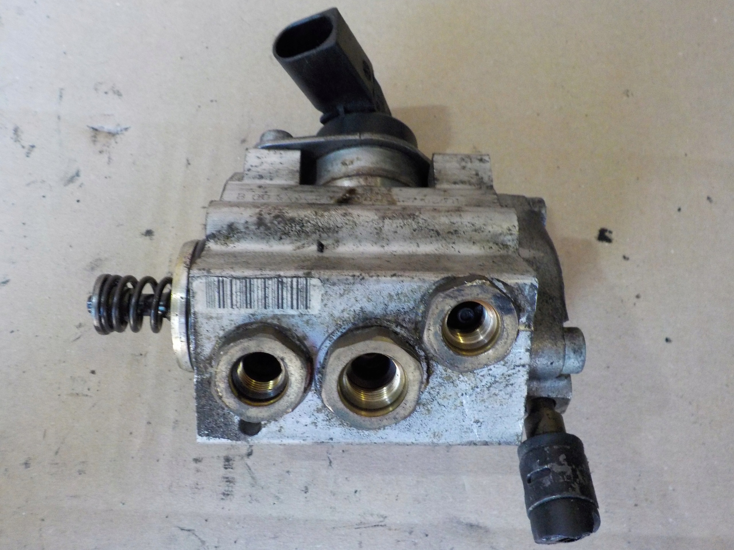 AUDI A4 B6 2.0 fsi org feed pump 06D127026H