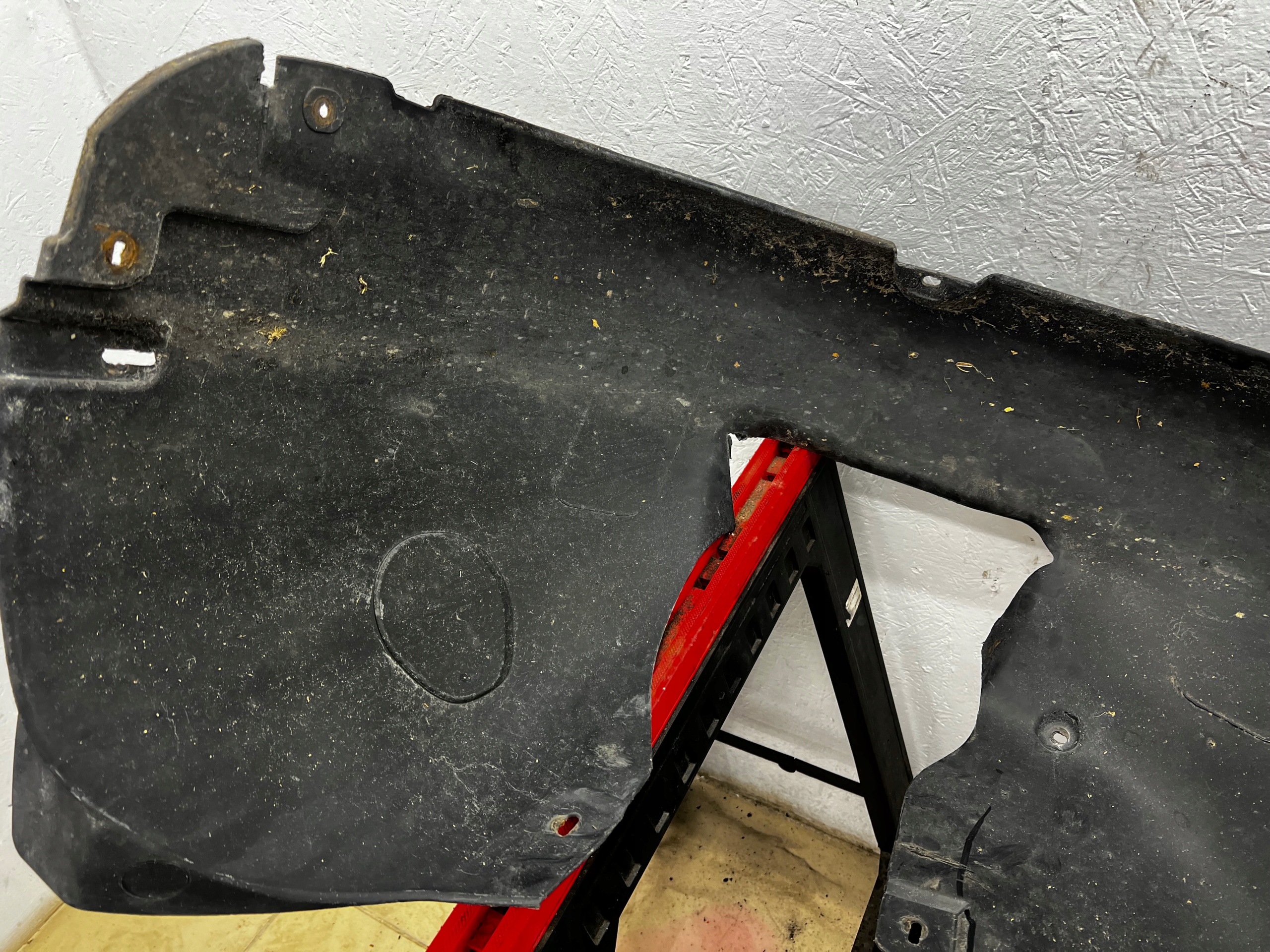 mudguard right front SEAT ALTEA 5P8809958 original
