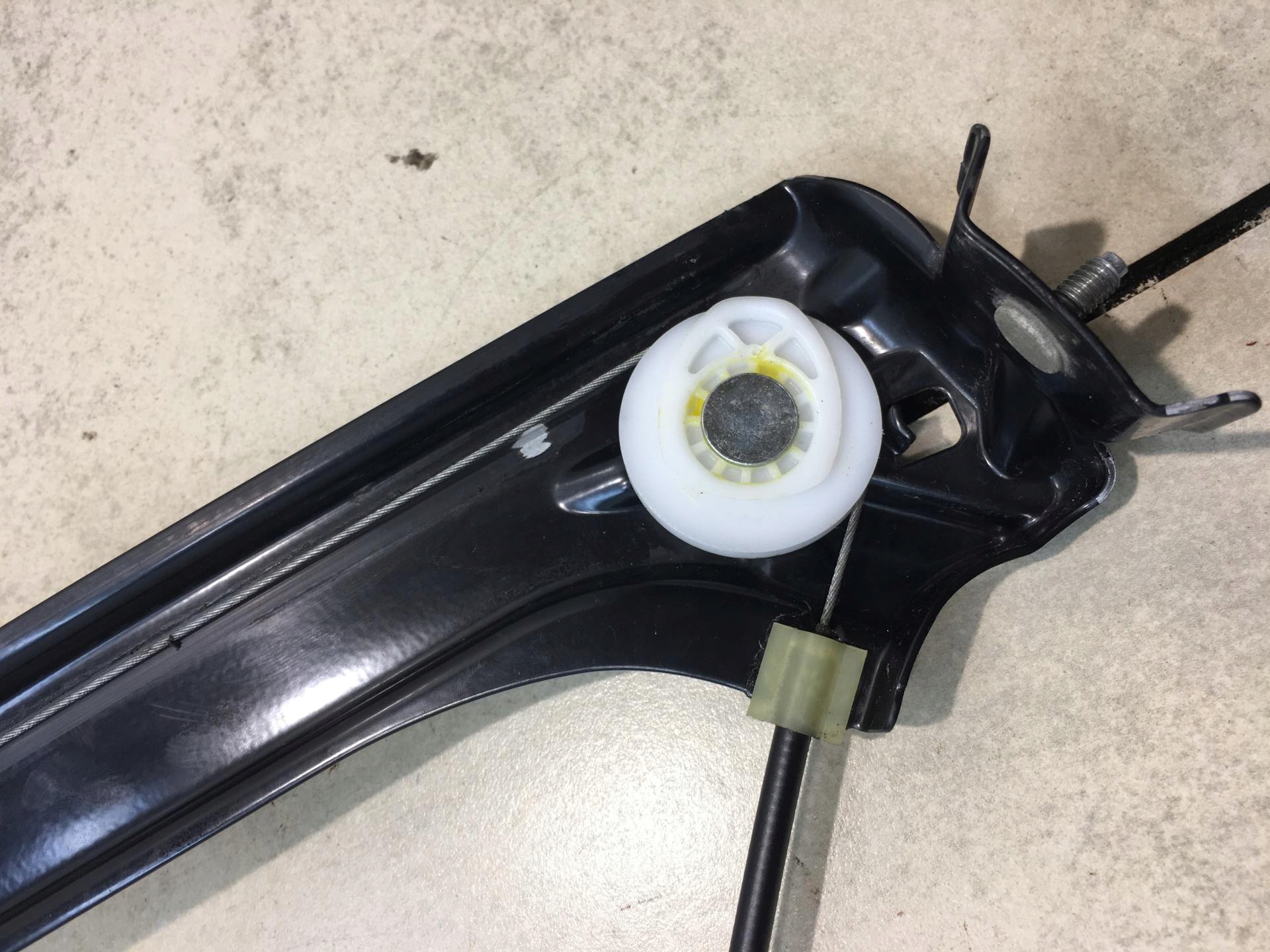 window regulator left ASTRA H CABRIO 13193231