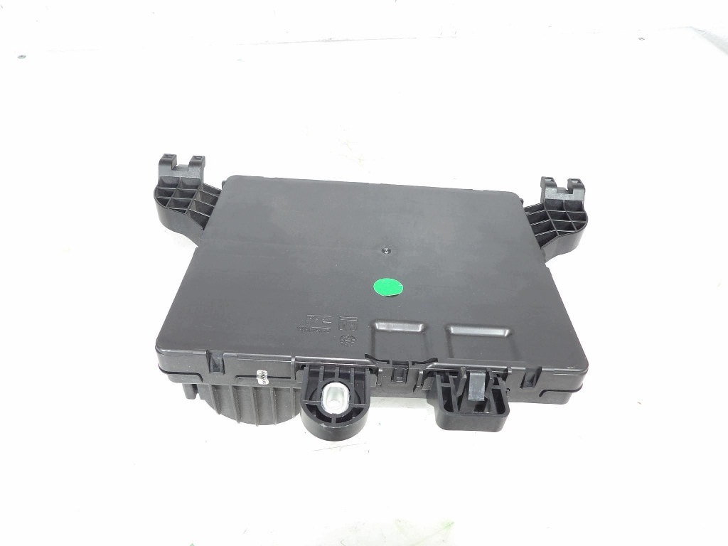 OPEL INSIGNIA A LIFT 2.0CDTI fuse box 13485565