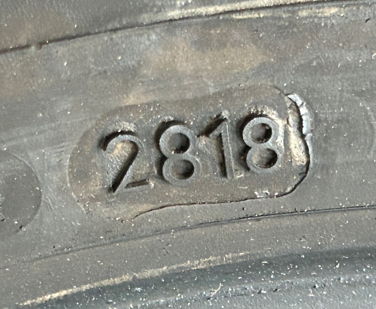 2X tyre DUNLOP WINTER RESPONSE 2 185/60R15 84T