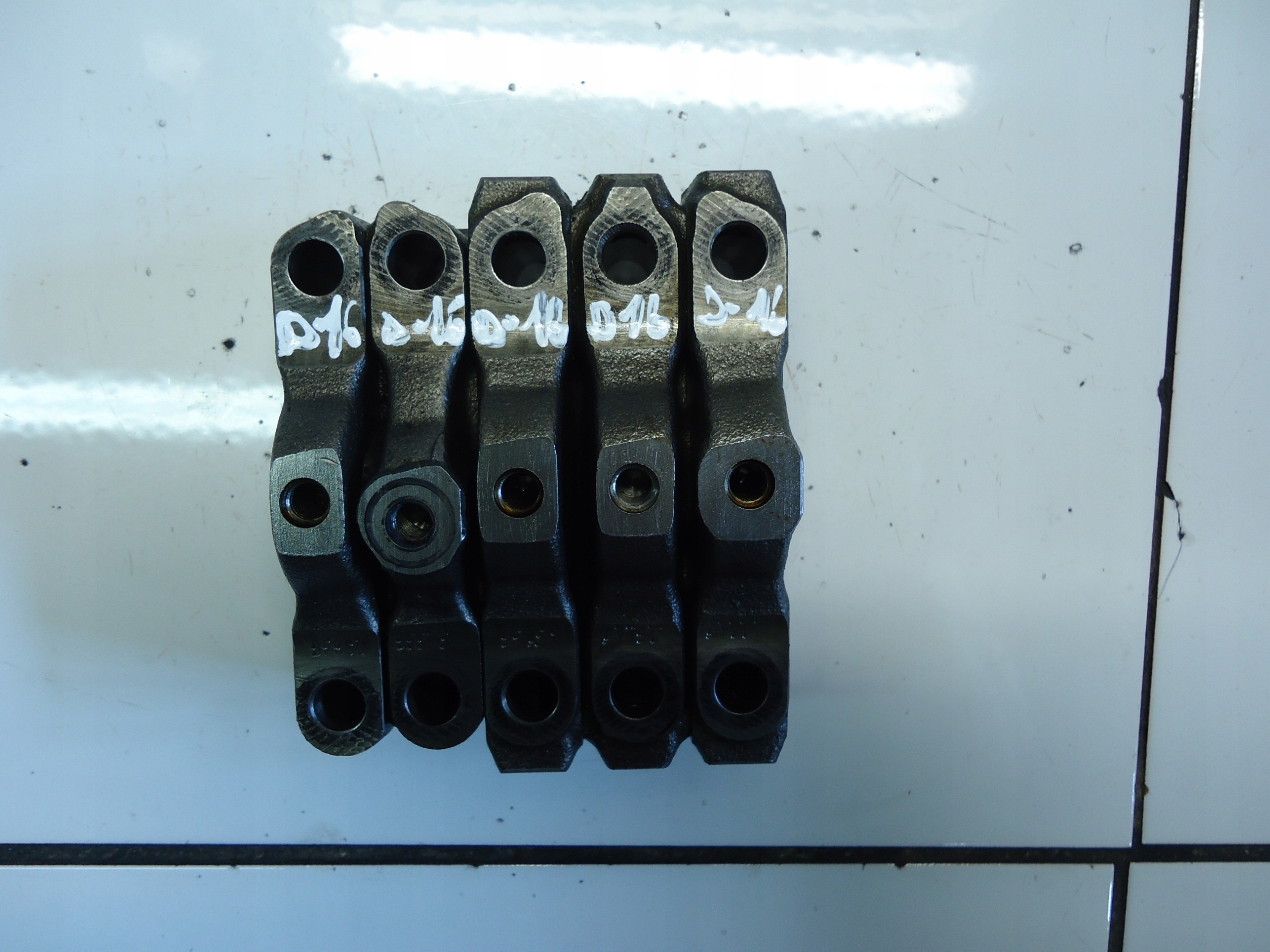 VW GOLF VII CUPRA 2.0 TSI DNU MOSTEK Support Support plaque Arbre moteur