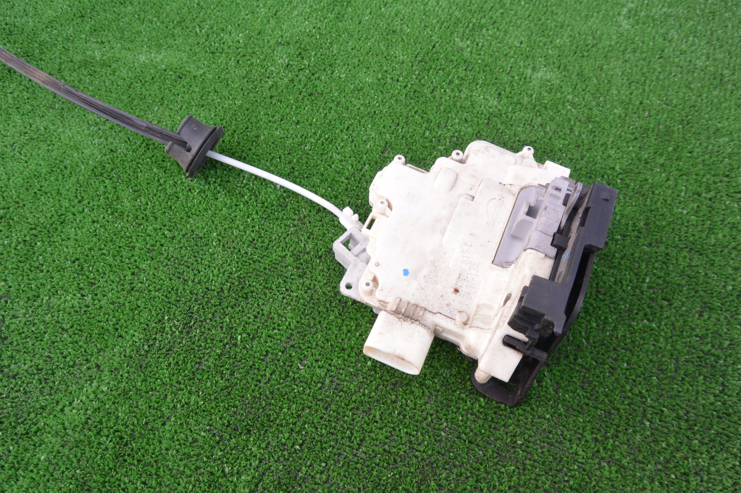 lock door left rear part AUDI Q7 4L