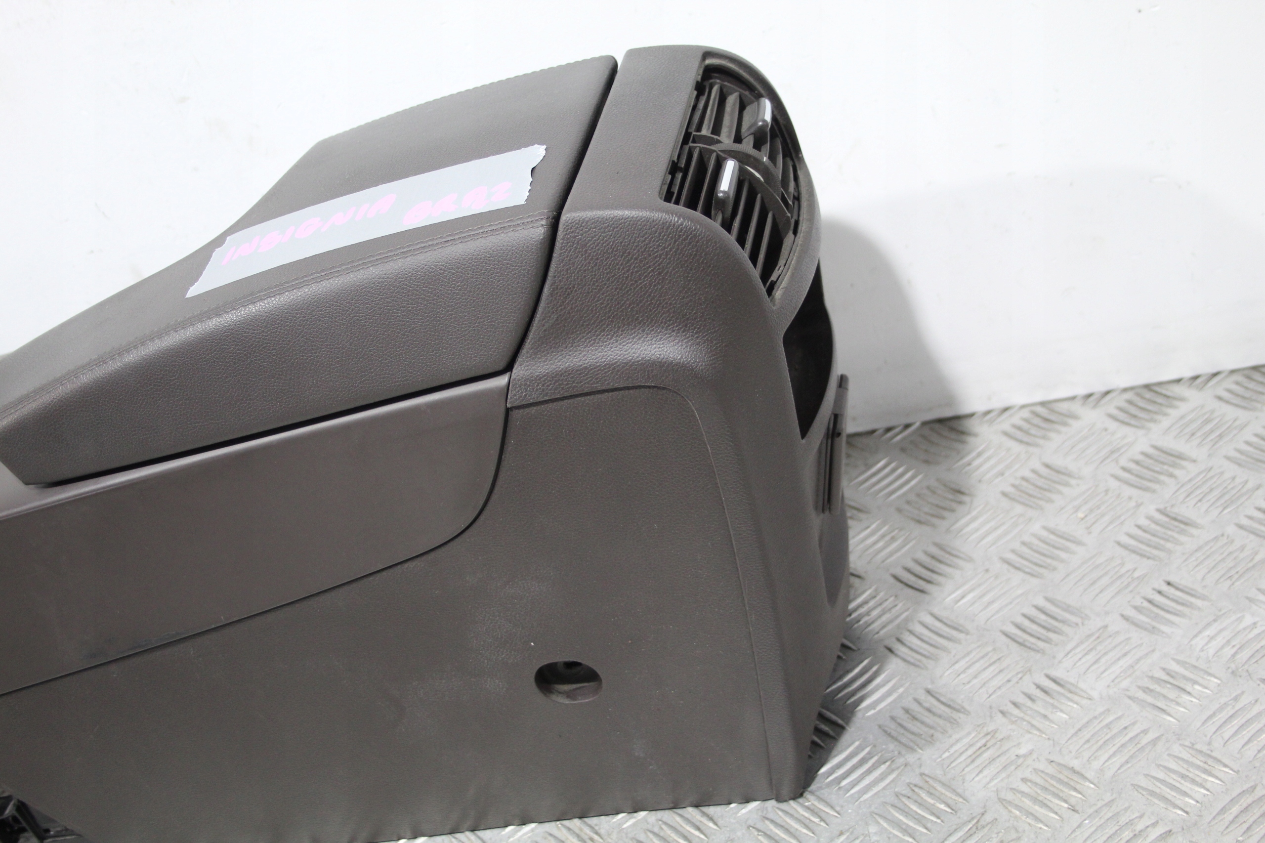 TUNEL central armrest INSIGNIA A sedan