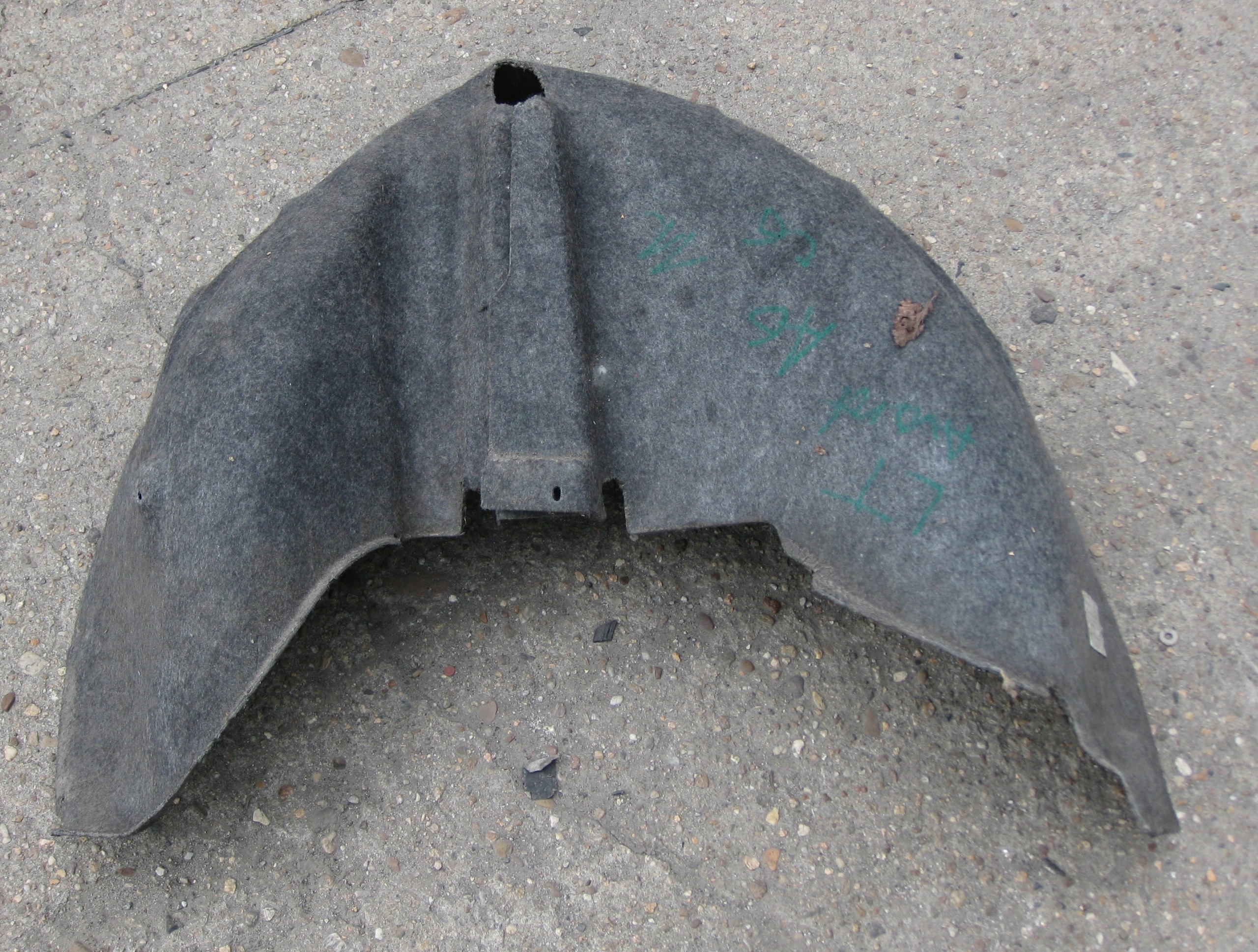 AUDI A6 C6 LIFT KOMBI mudguard left rear part MATERIALOWE 4F0810171D