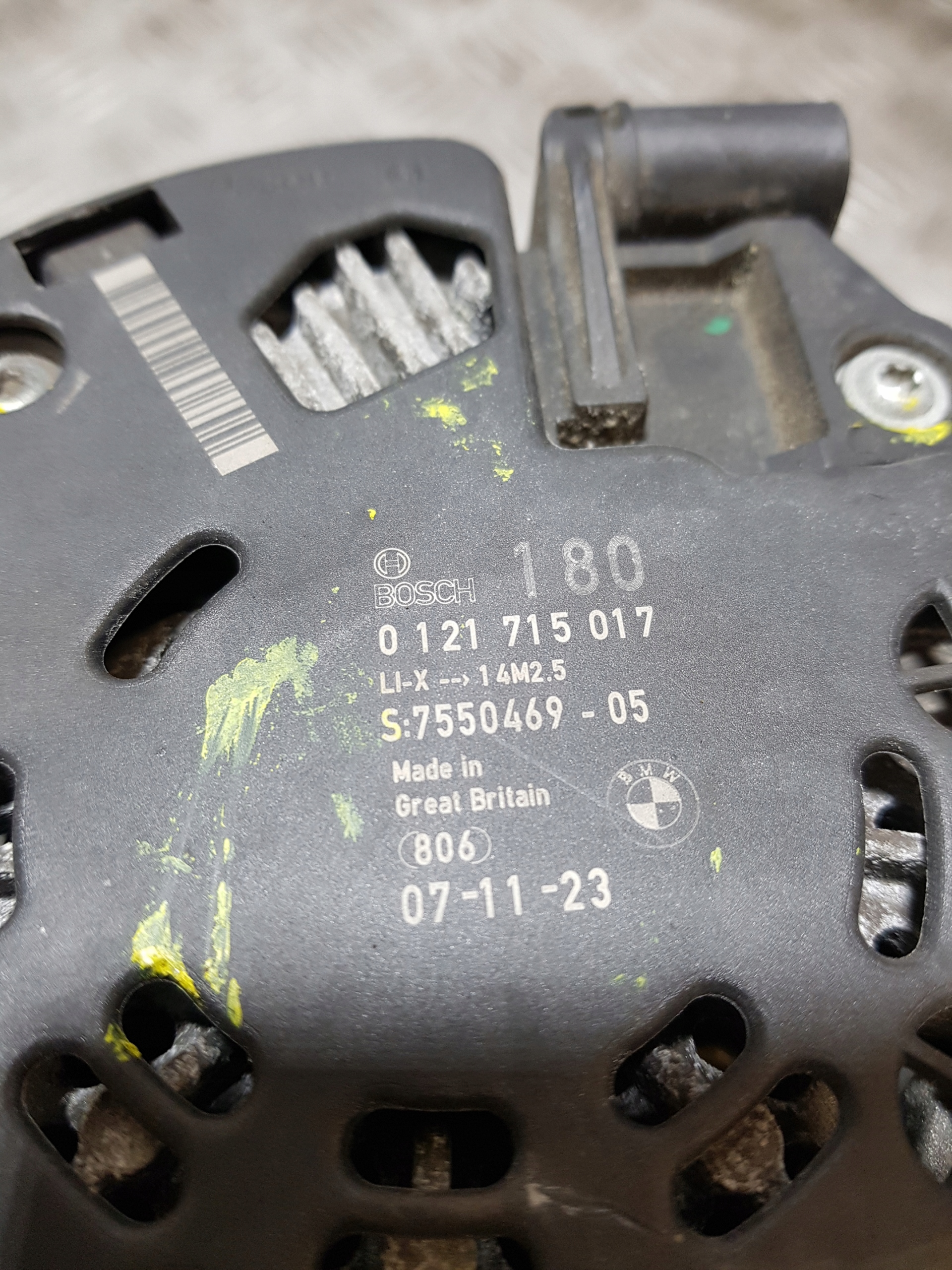 alternator BMW E90 2.0 B BOSCH 0121715017