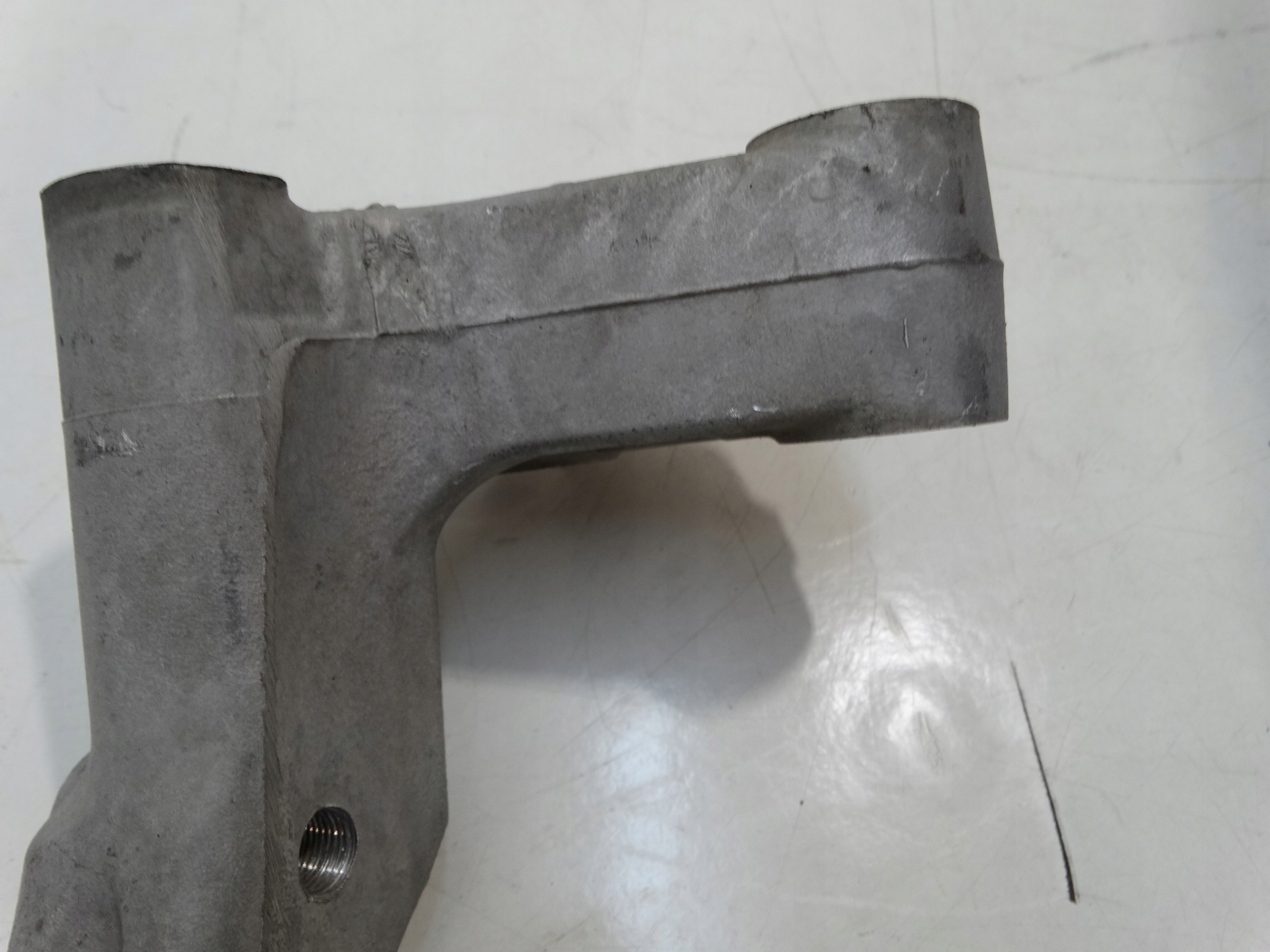 holder console bracket WOZKA right PEUGEOT 3008 II 21R.