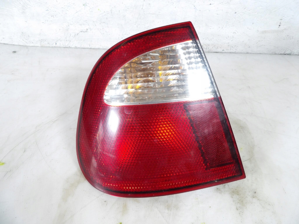 SEAT CORDOBA sedan light rear part left
