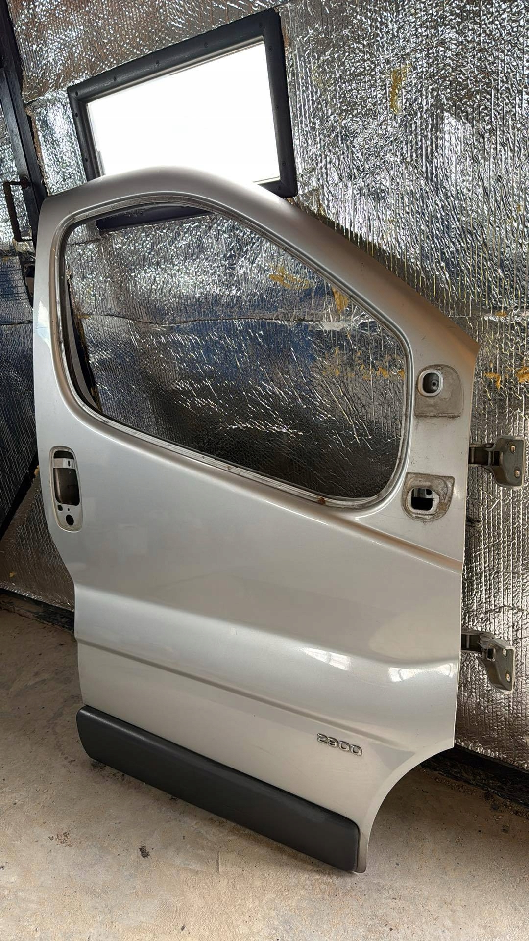 door right front VIVARO A TRAFIC II PRIMASTAR right front silver