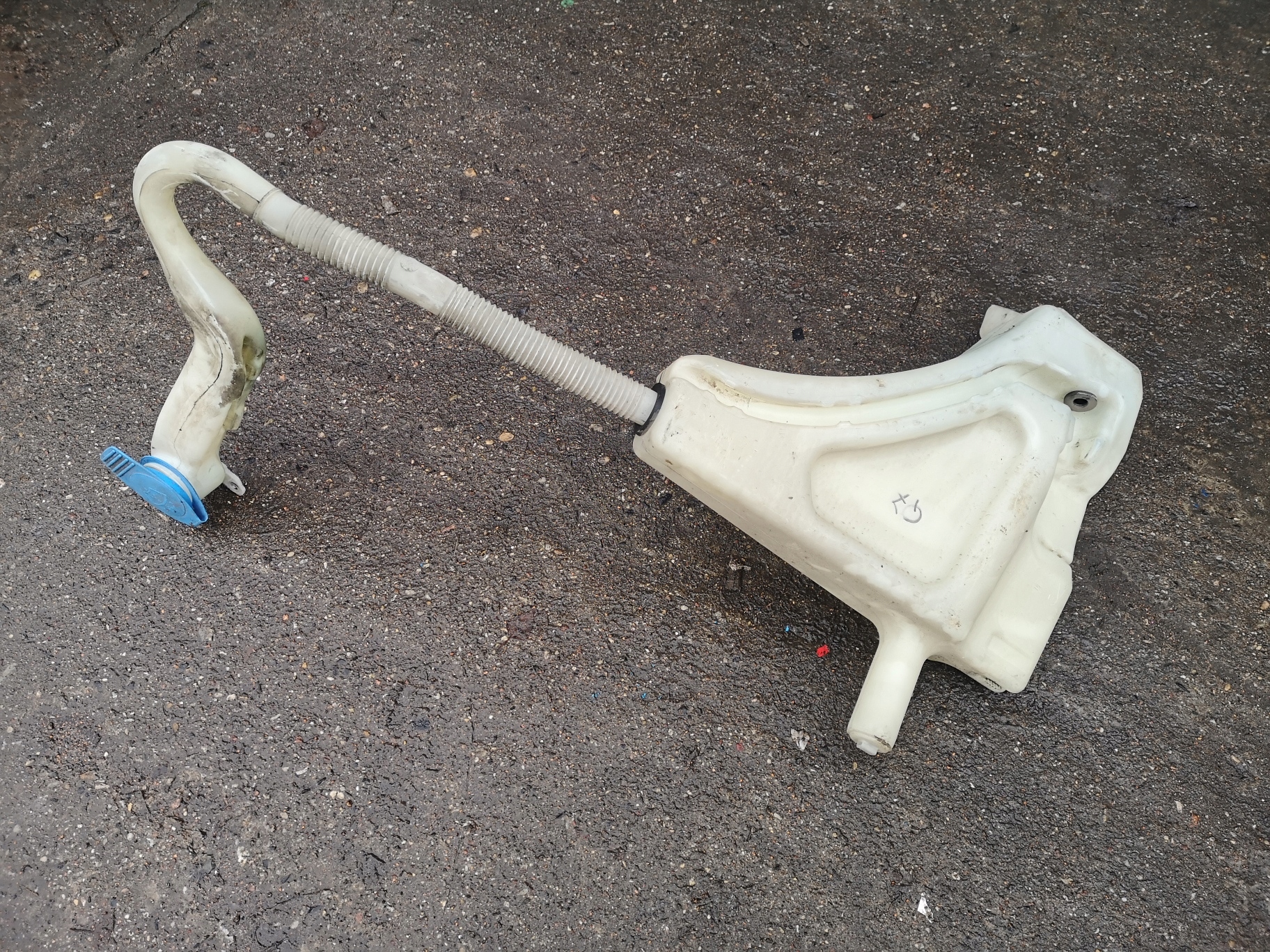 AUDI Q7 3.0 Behälter des Gasses Spritzdüse 4L0955453