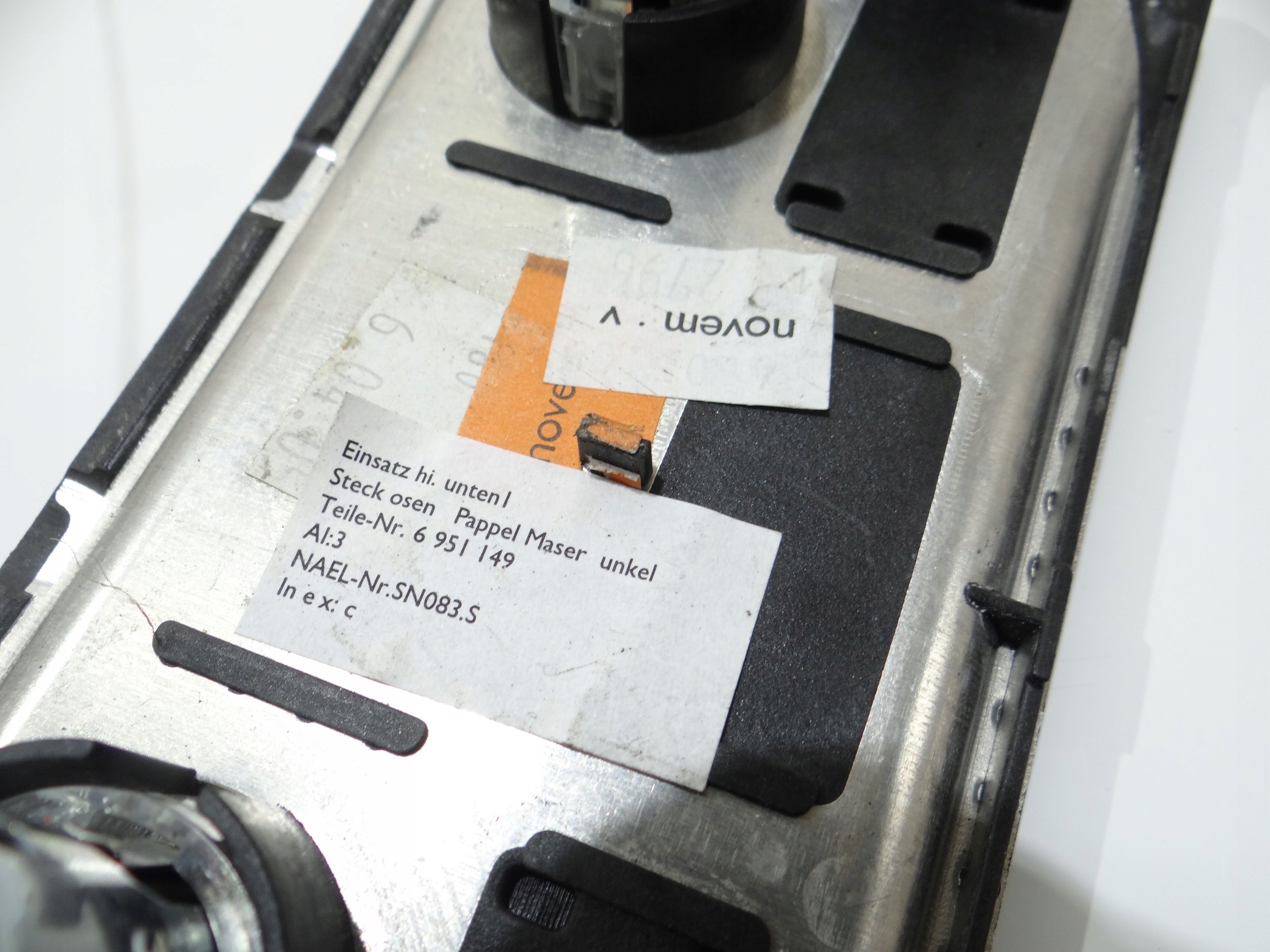 DEKOR adapter ZAPALNICZKI BMW E60 E61 LCI 6951149