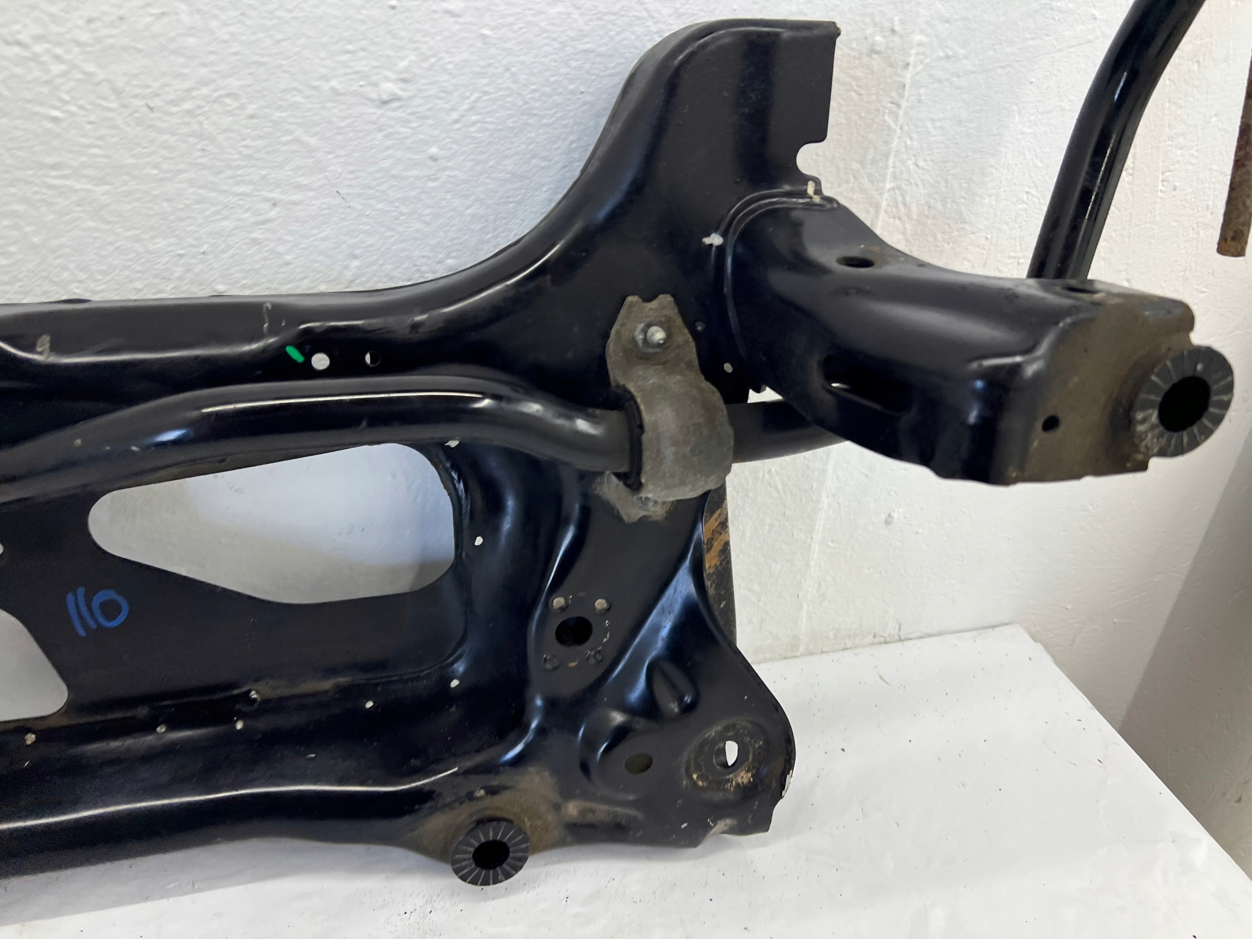 axle beam subframe TRAWERS front VW T-ROC 17- 3Q0199315D