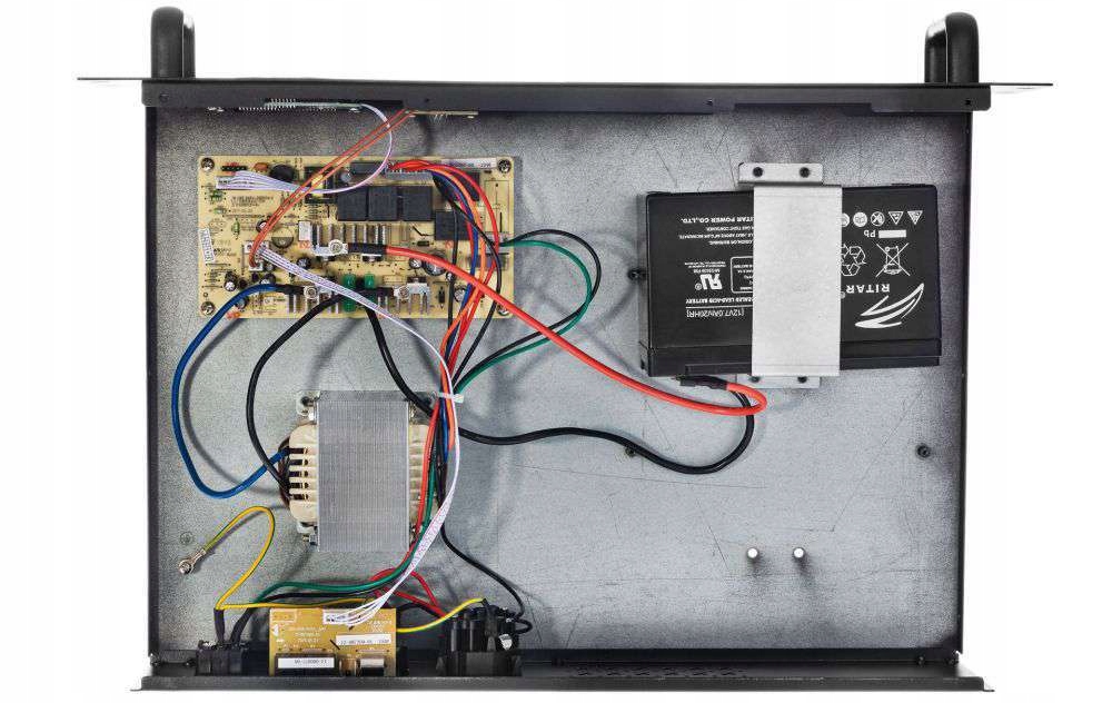 Zasilacz UPS East UPS650-R-LI 650 VA 390 W