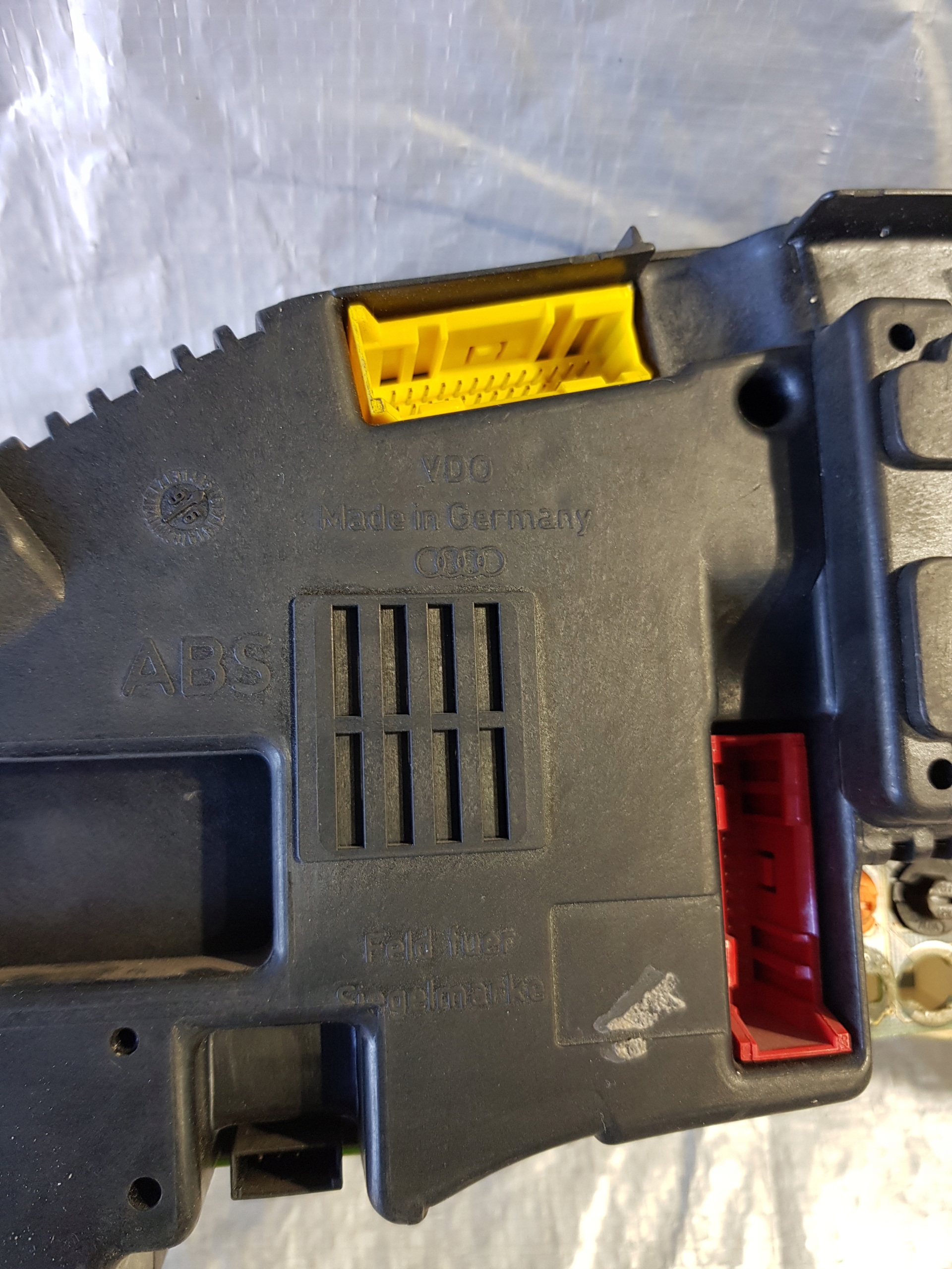 budiky Audi A8D2 4.4 V8 OE 4D0919033M