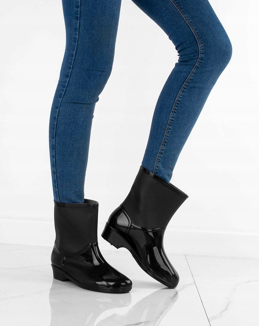 6719 CZARNE KRÓTKIE KALOSZE BOTKI DAMSKIE 36 Wzór dominujący bez wzoru