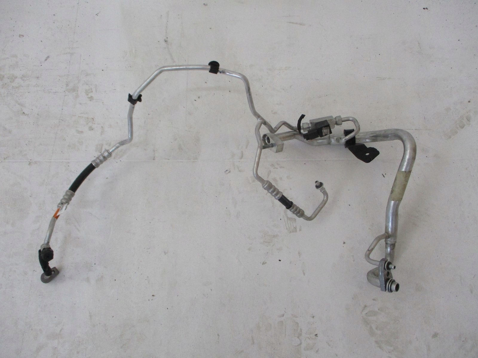 WAZ KLIMATYZACJI PRZEWOD LX6H 19E881 RD