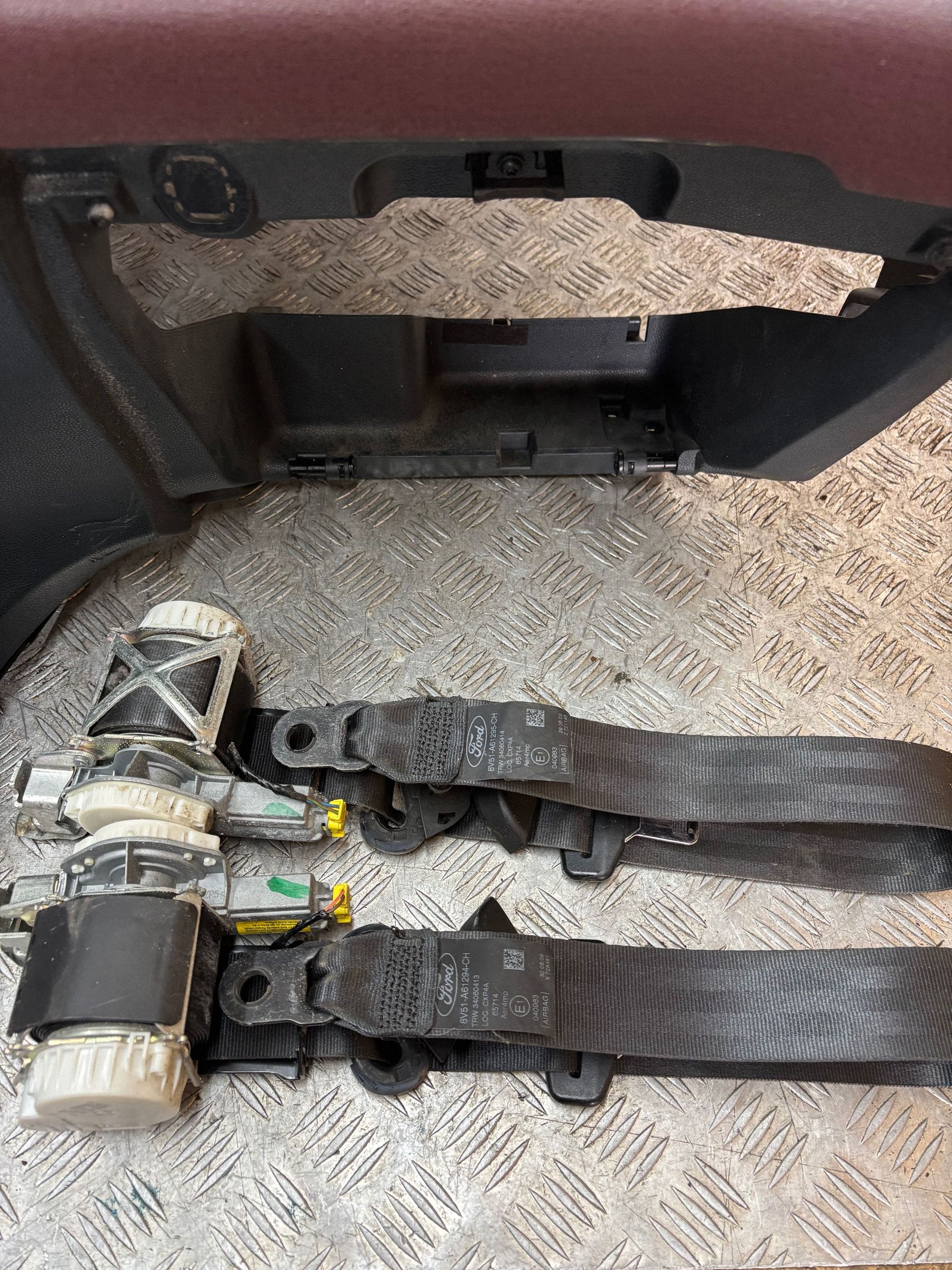 dashboard console airbag adjusters FORD FIESTA MK7 09
