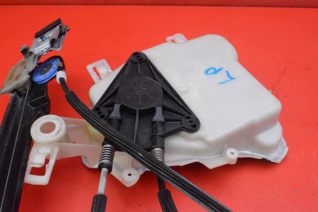 window regulator left front EU 3C8959701 SEAT ALTEA XL LIFT 09-13
