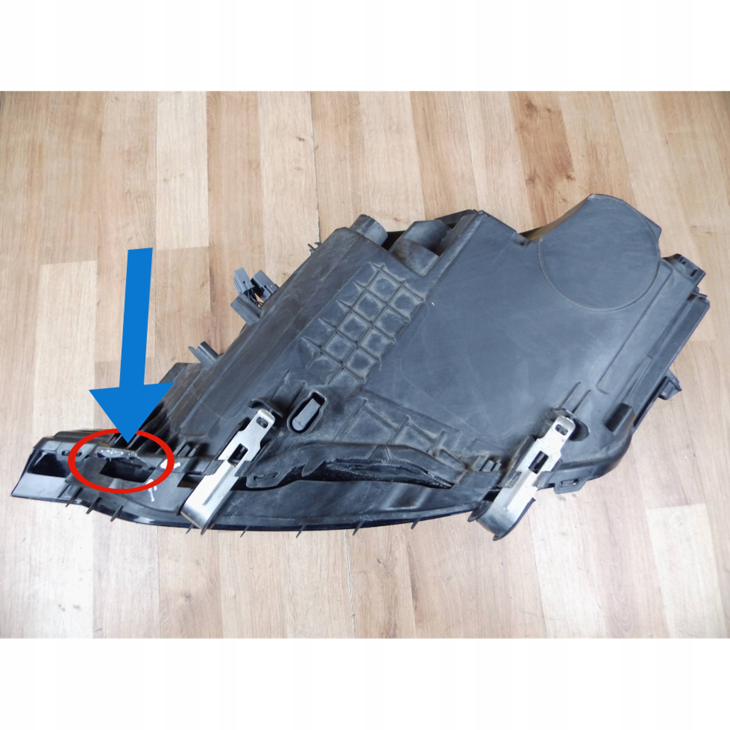 Volvo XC60 II 2018+ light right front front right 32337383