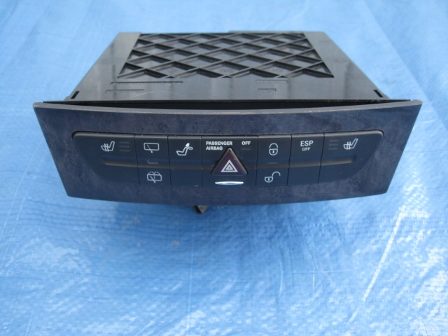 W211 5,5 AMG ZMIENIARKA PANEL