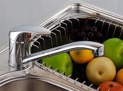 BATERIA UMYWALKOWA KUCHENNA STOJĄCA ARMATURA KRAN DŁUGA OBROTOWA WYLEWKA Kod producenta U732v2