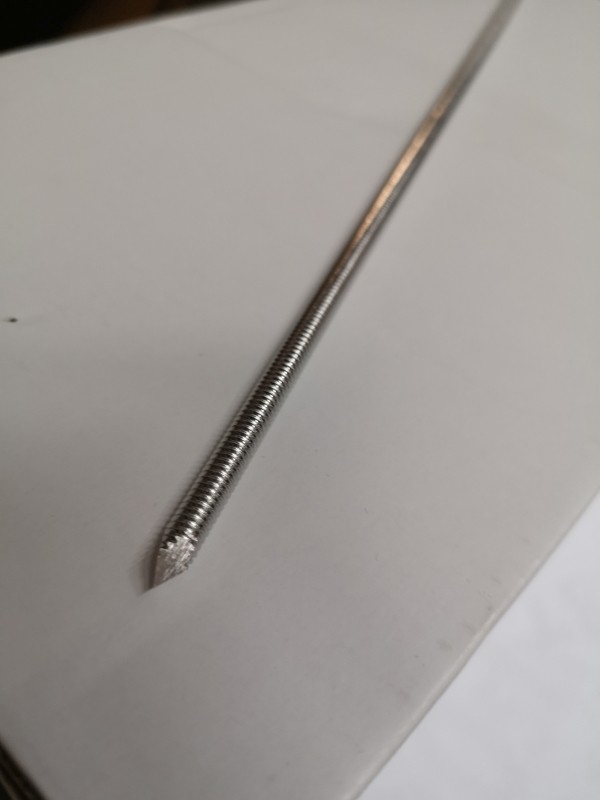 Steinmannův hřebík se závitem po celé délce, jednostranný, zaoblený