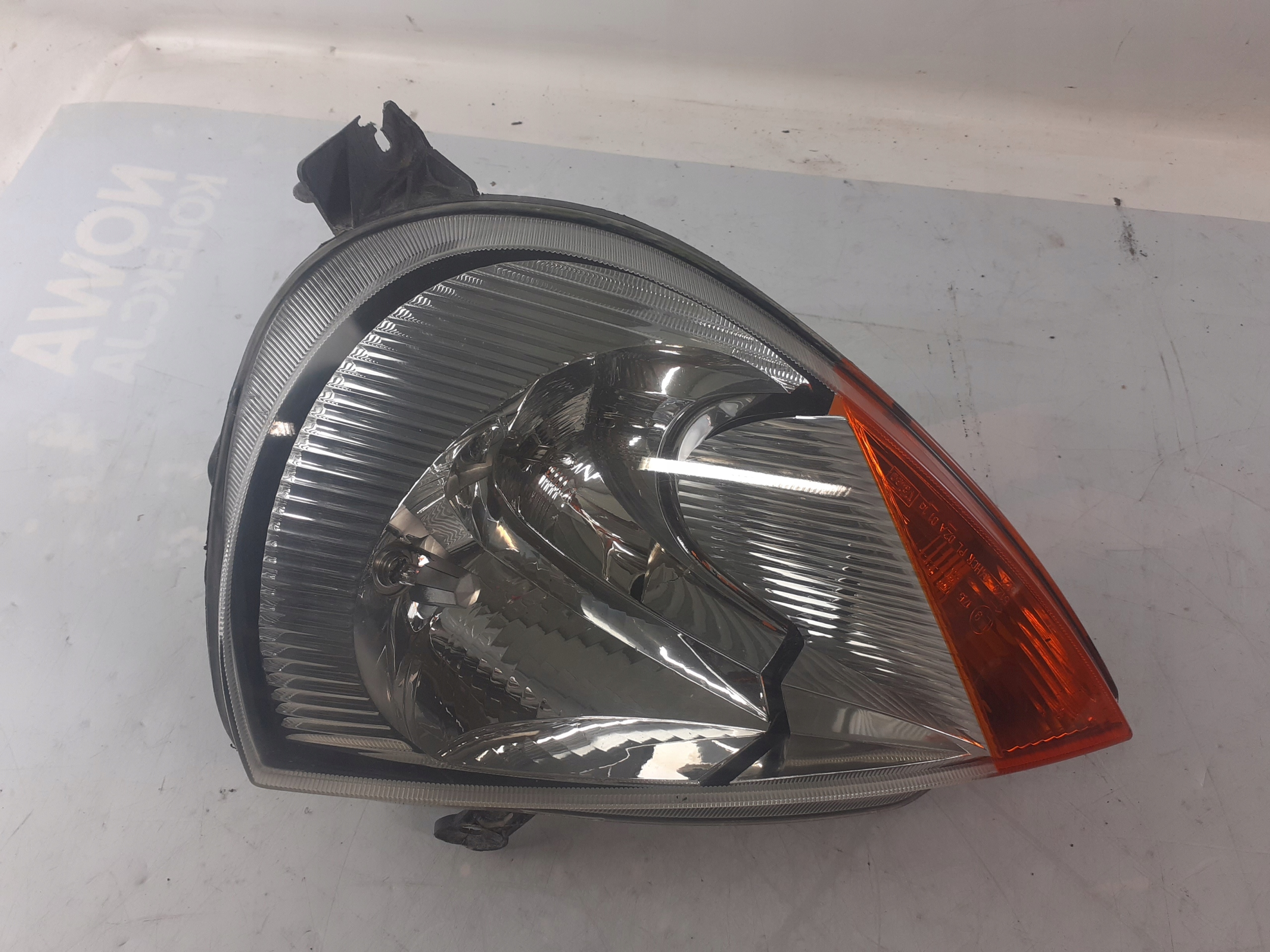Ford Ka and light front left