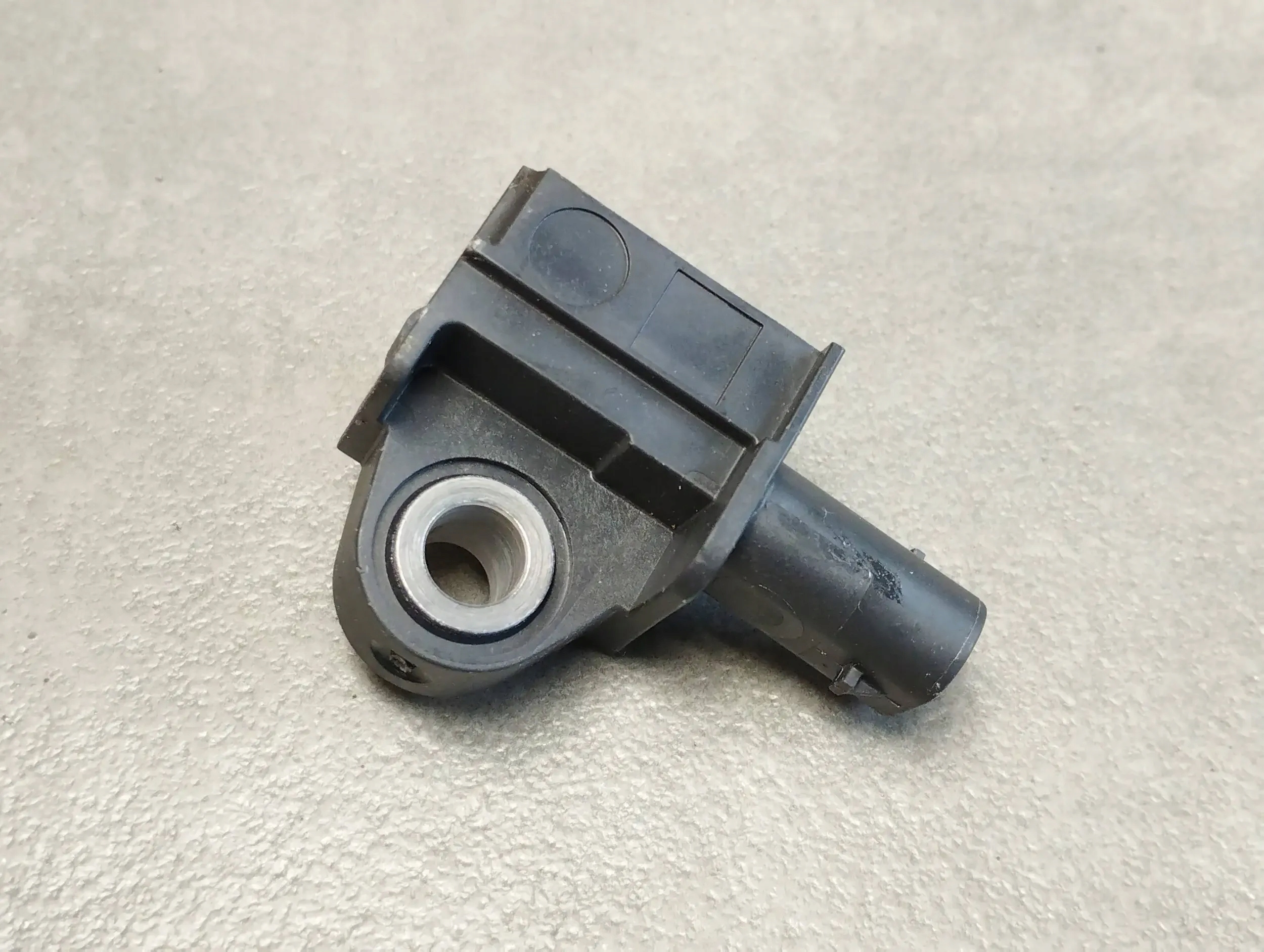 BMW X5 F15 Crashsensor Drucksensor 9224177