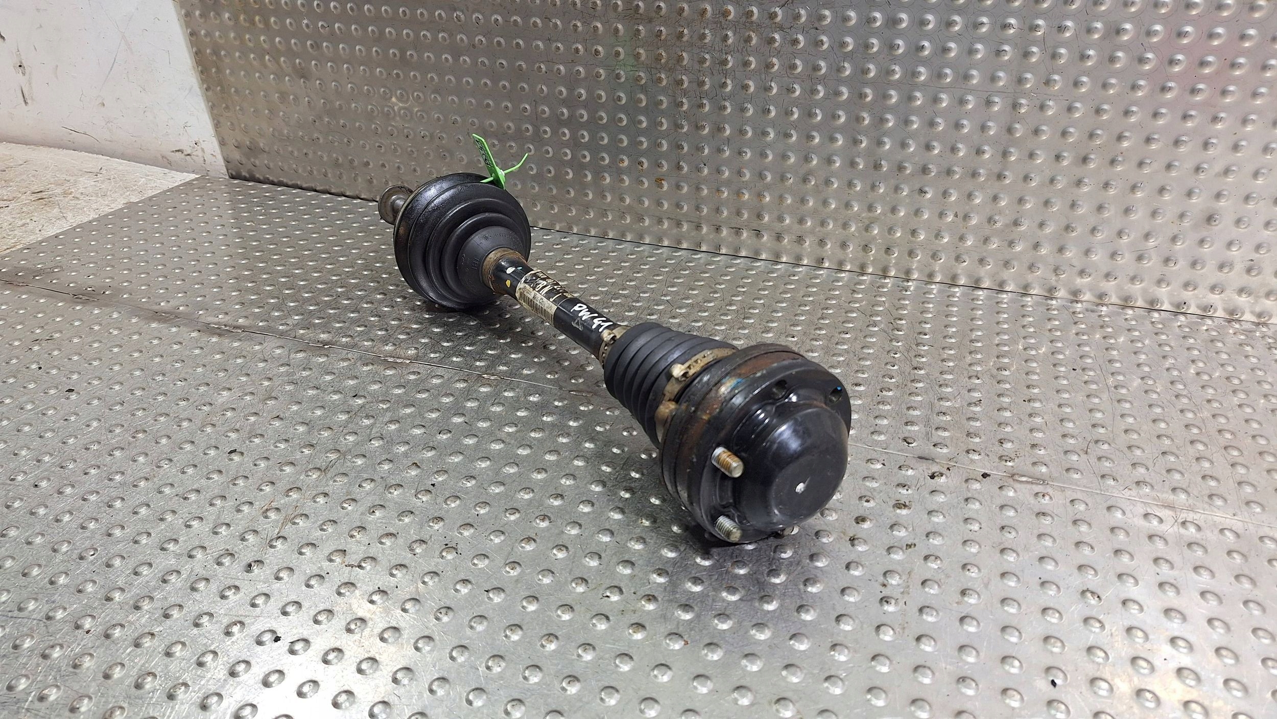 semi-axis left short. front 1K0407271BN GOLF V VI PASSAT B6 B7 CC 2.0 TDI