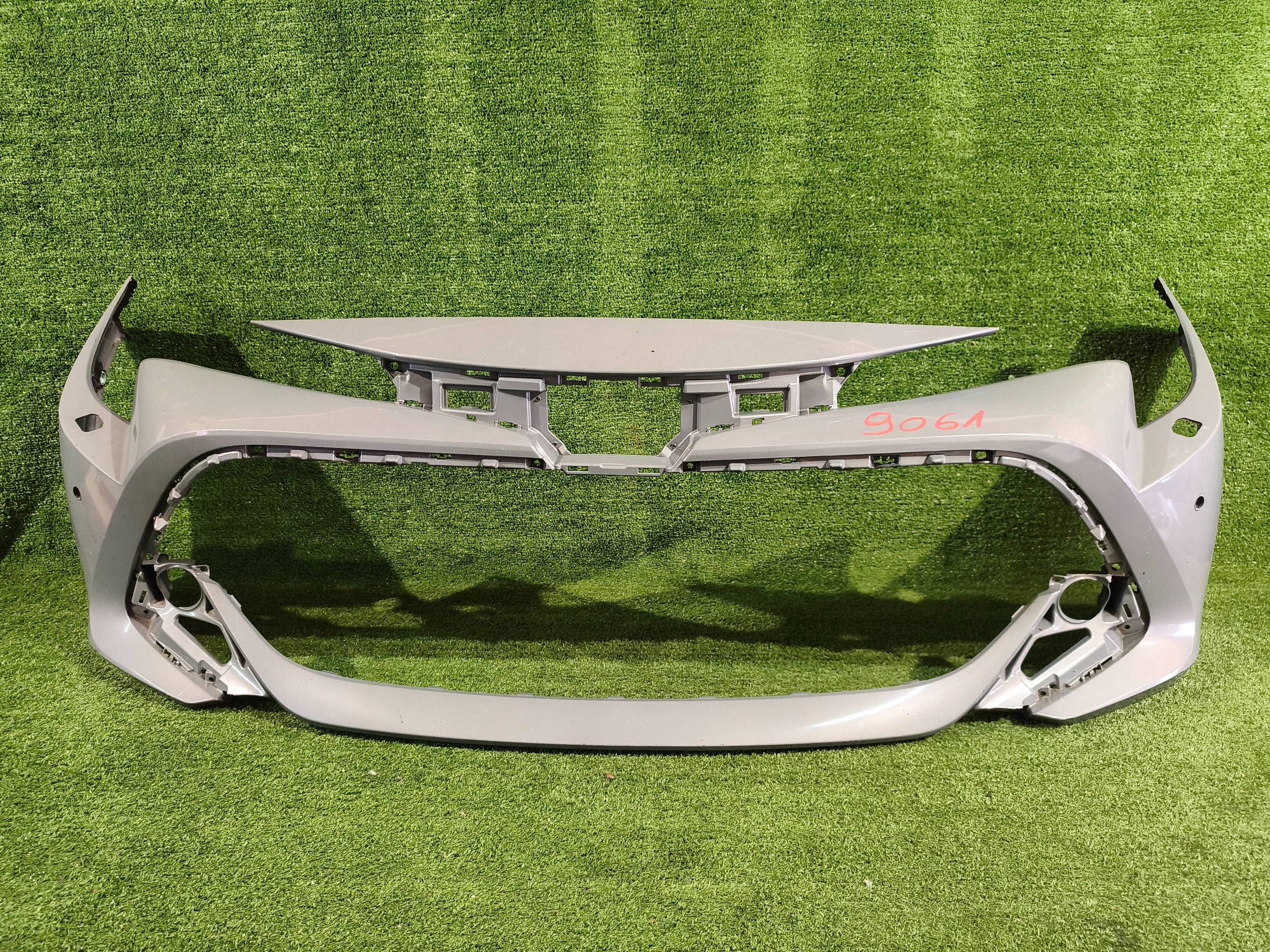 front bumper front TOYOTA COROLLA E21 HB KOMBI NR.Z9061