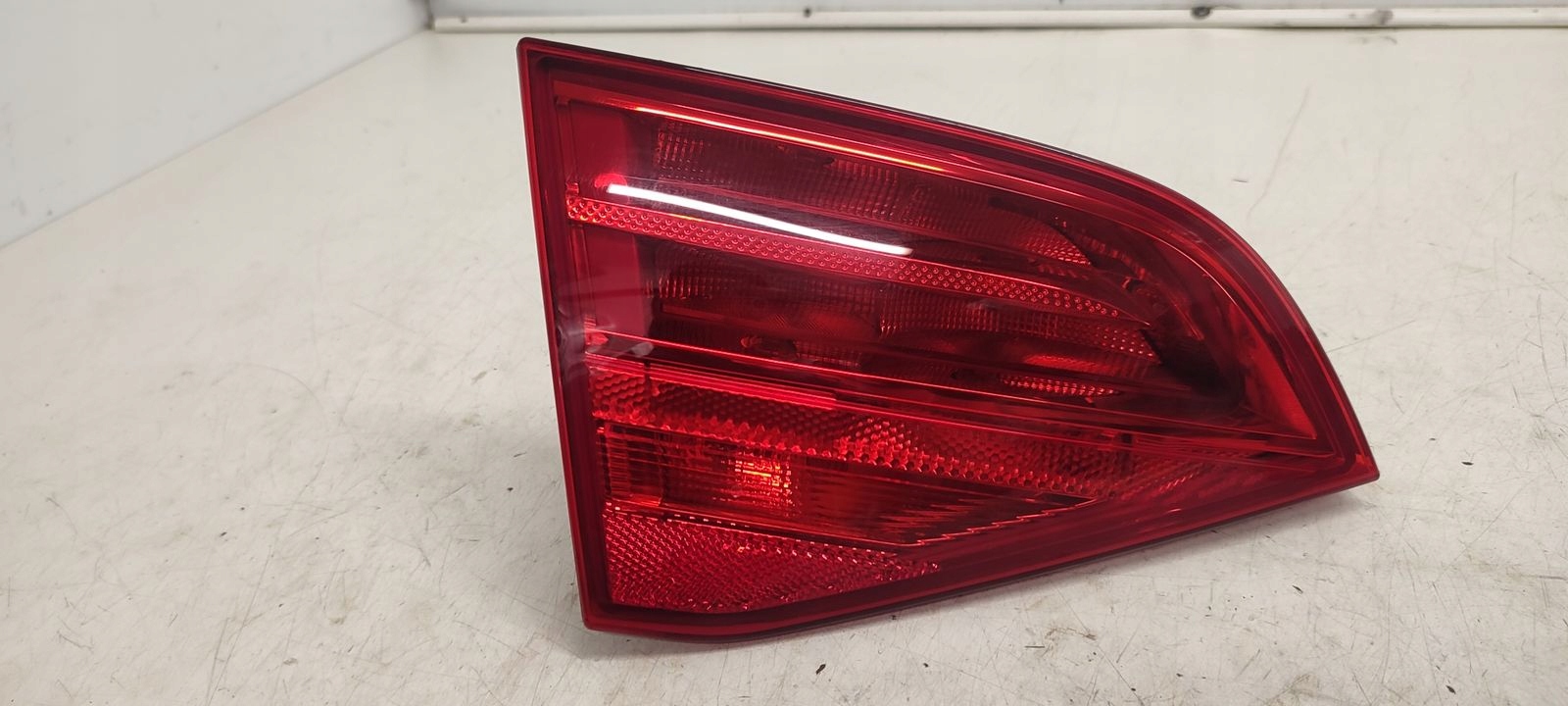 light rear part rear left to the bonnet Audi A4 B8