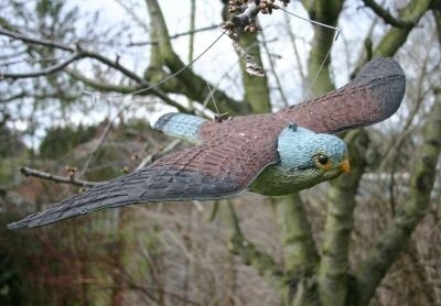 LATAJĄCA PUSTUŁKA SOKÓŁ ODSTRASZACZ PTAKÓW GOŁĘBI Marka Greenmill