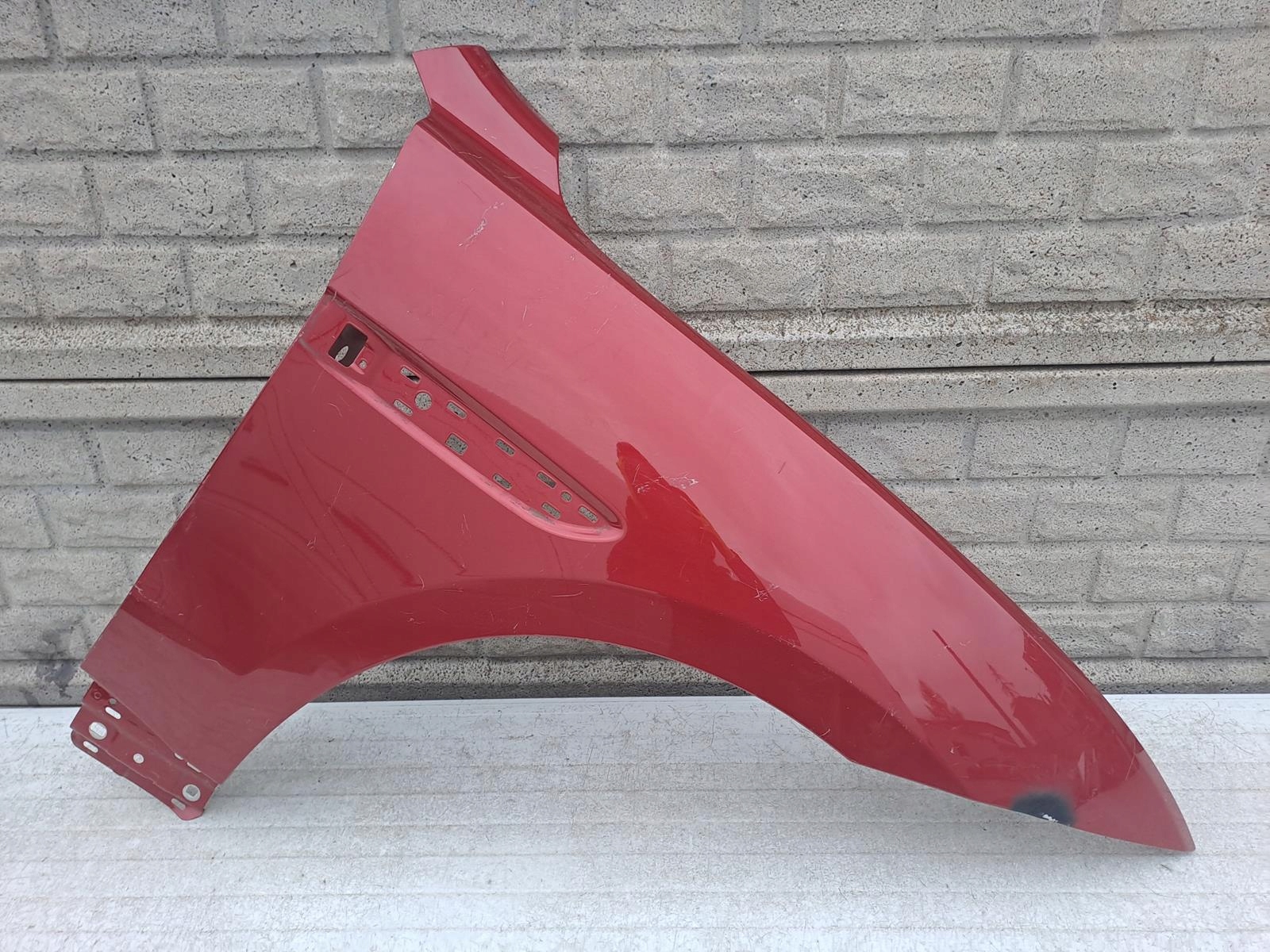 JAGUAR F-PACE FPACE КРИЛО ПРАВИЙ ПЕРЕДНІЙ