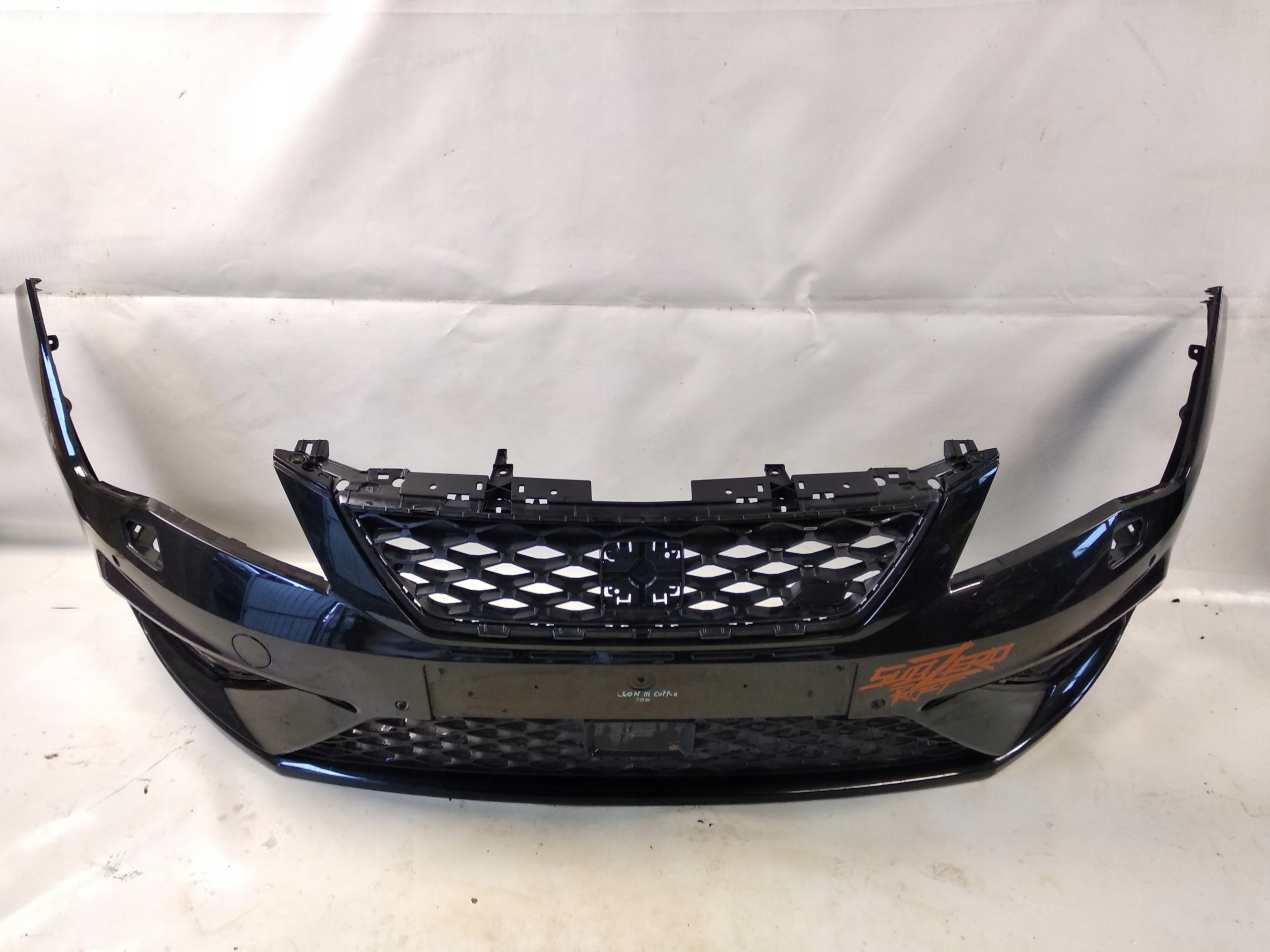 SEAT LEON III LIFT CUPRA ZDERZAK PRZÓD 4PDC 2016- Kolor do lakierowania