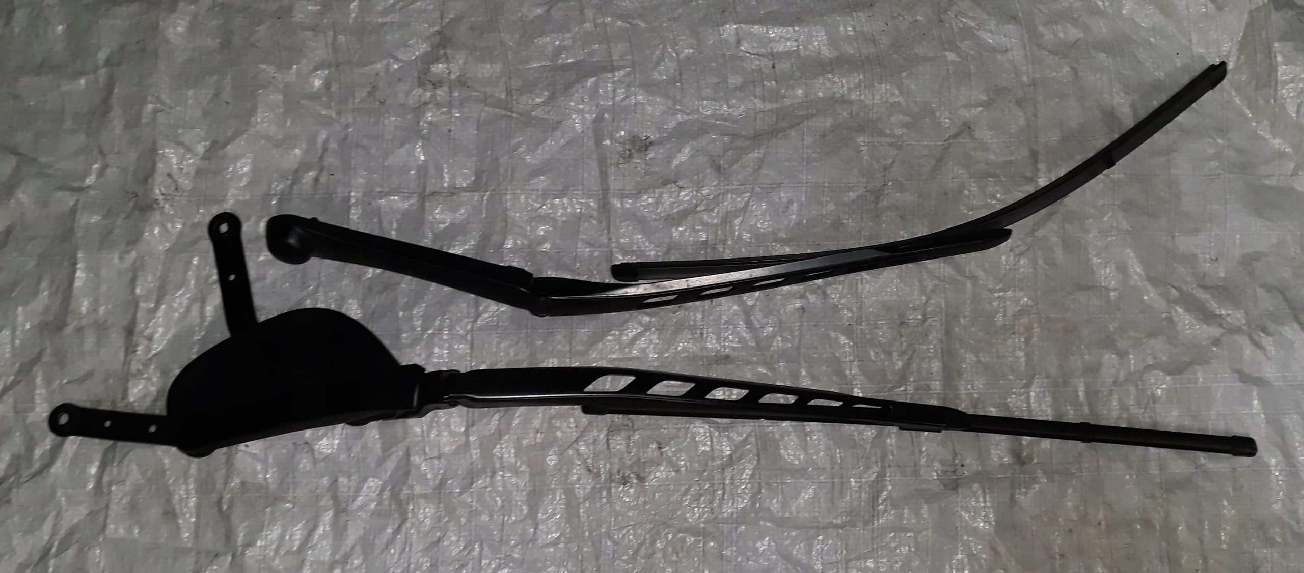 7035103 - BMW 5 E60 E61 важіль важелі склоочисника